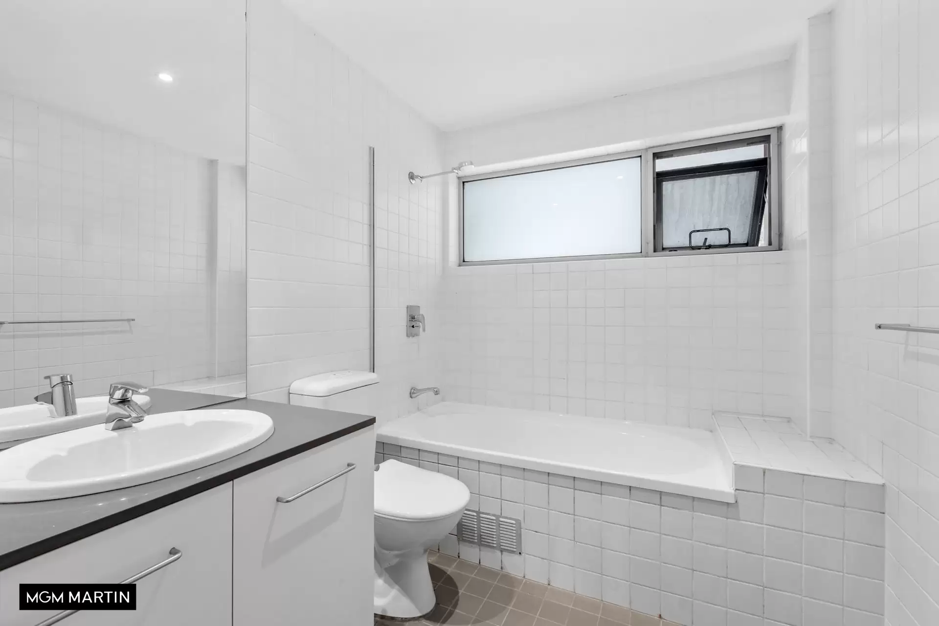4/104 Joynton Avenue, Zetland Leased by MGM Martin - image 1