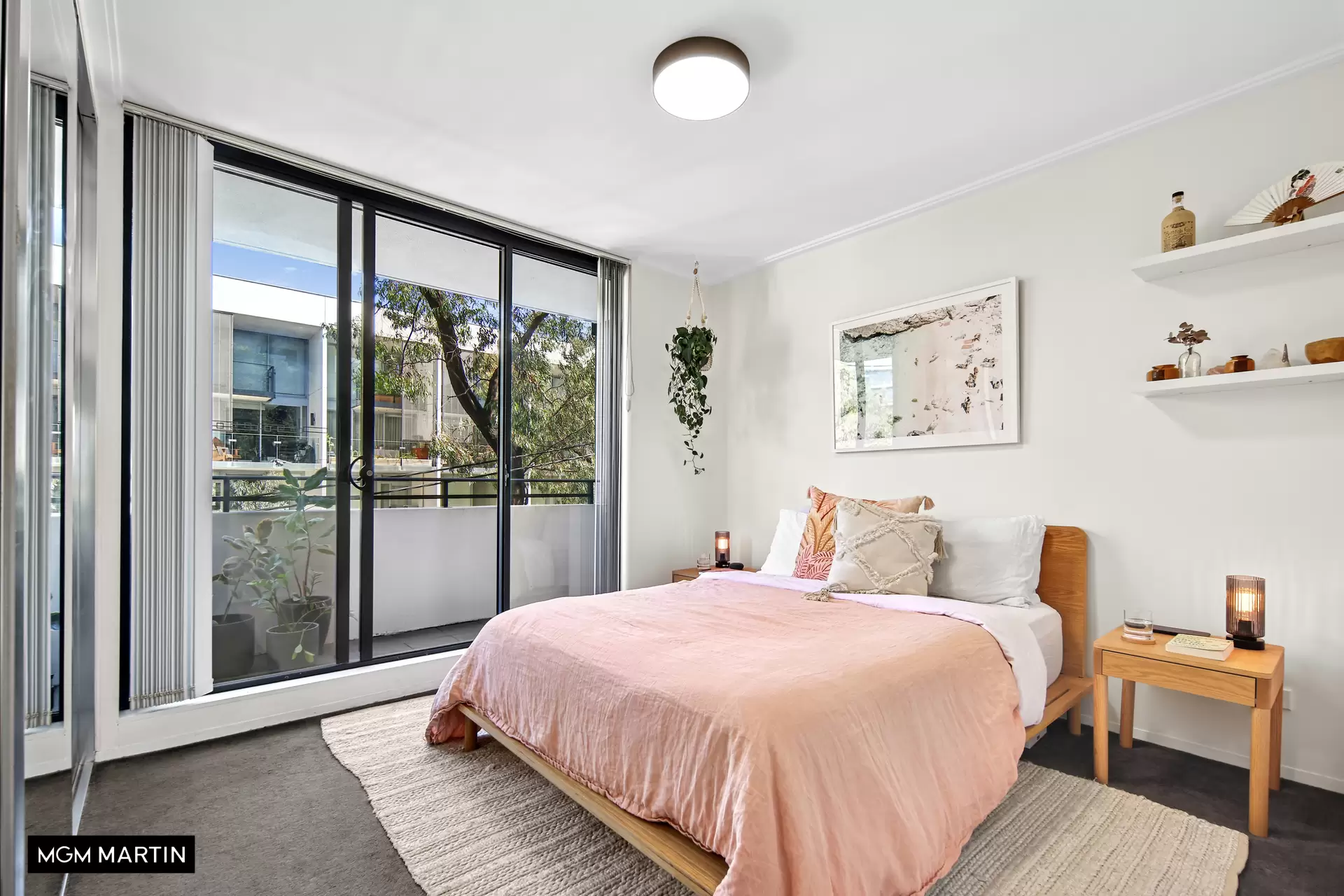 A421/11 Hunter Street, Waterloo Sold by MGM Martin - image 1