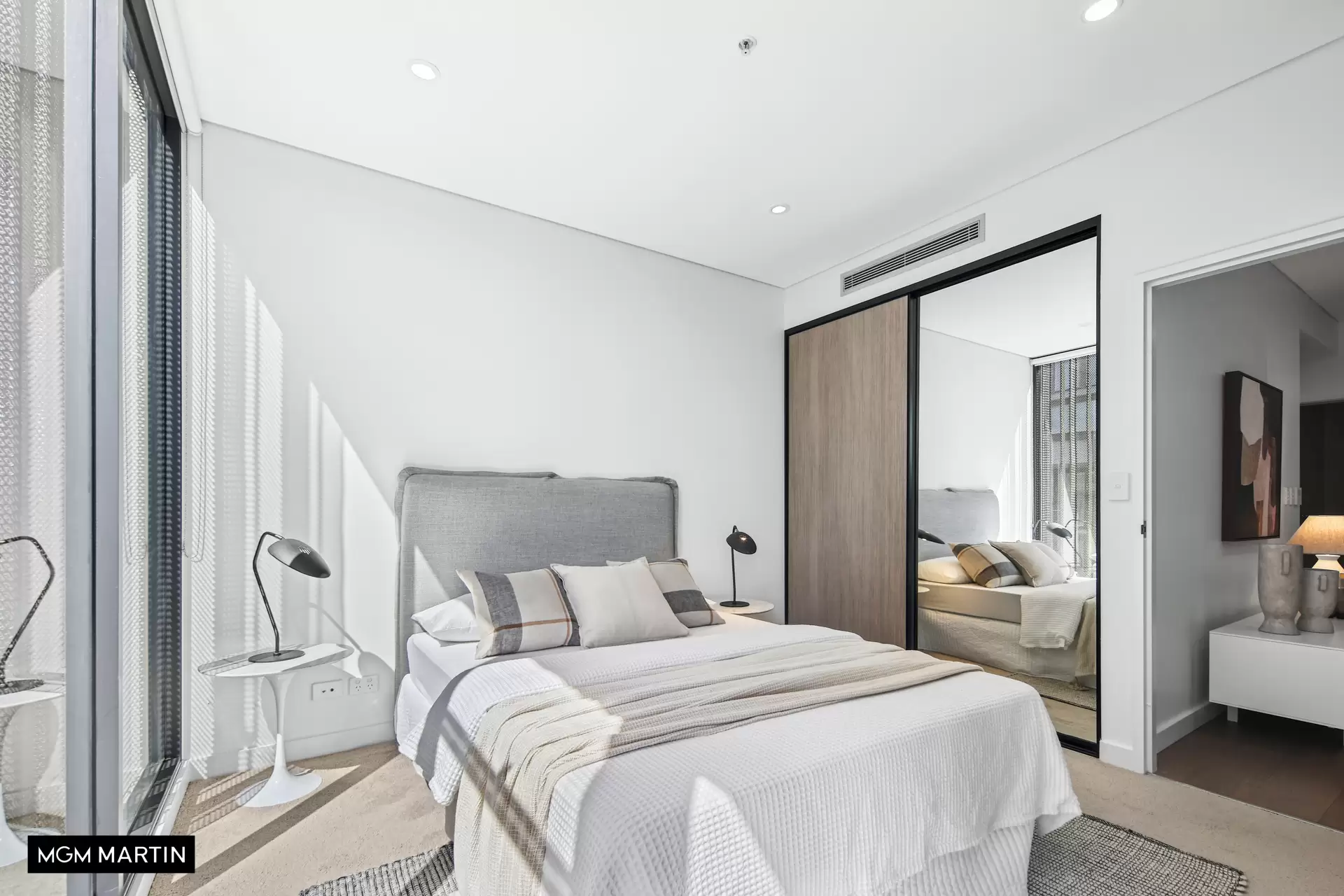 2518/6 Kingsborough Way, Zetland Sold by MGM Martin - image 1