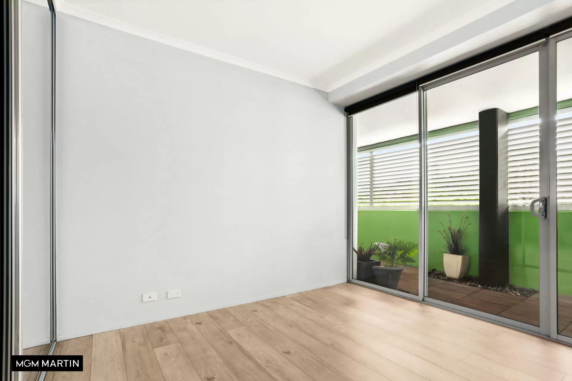 11/4 Grandstand Parade, Zetland Leased by MGM Martin - image 1