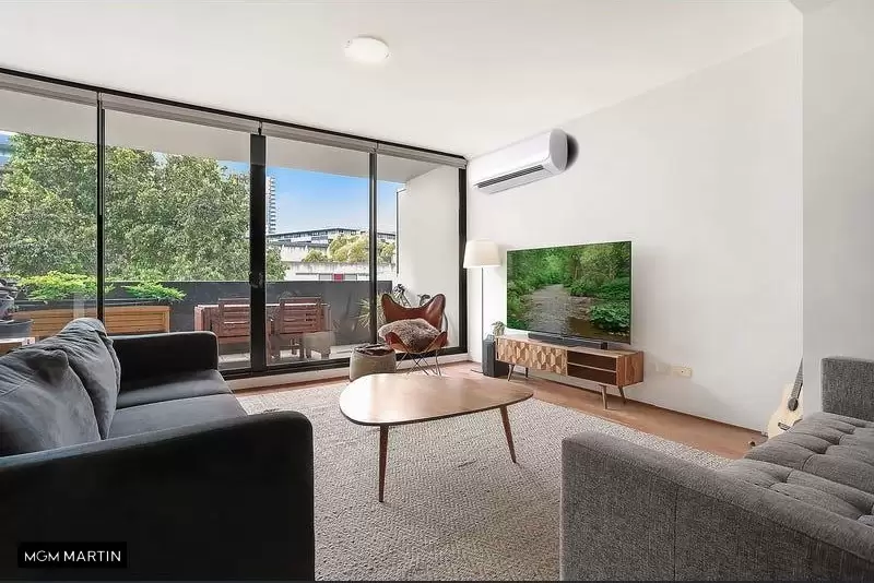 4/4 Hutchinson Walk, Zetland Leased by MGM Martin - image 1