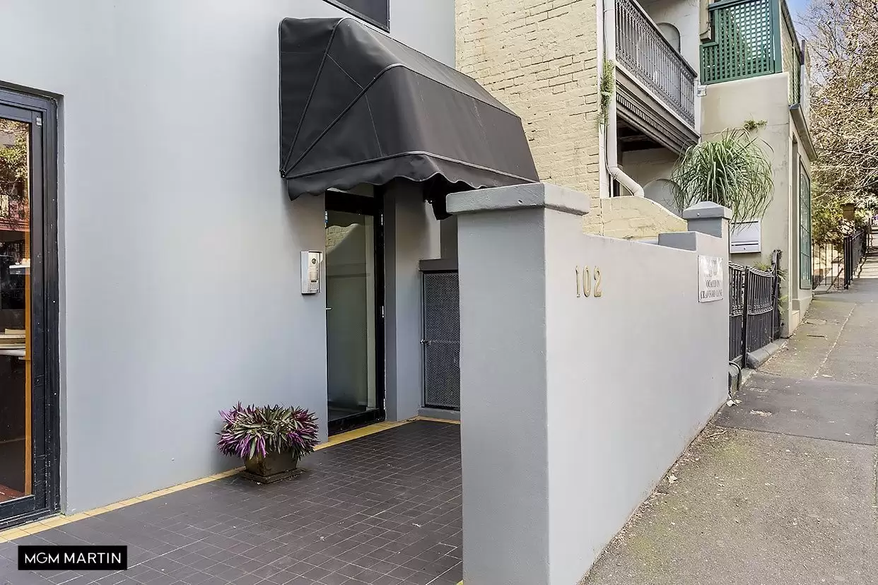 22/102 Albion Street, Surry Hills Leased by MGM Martin - image 1