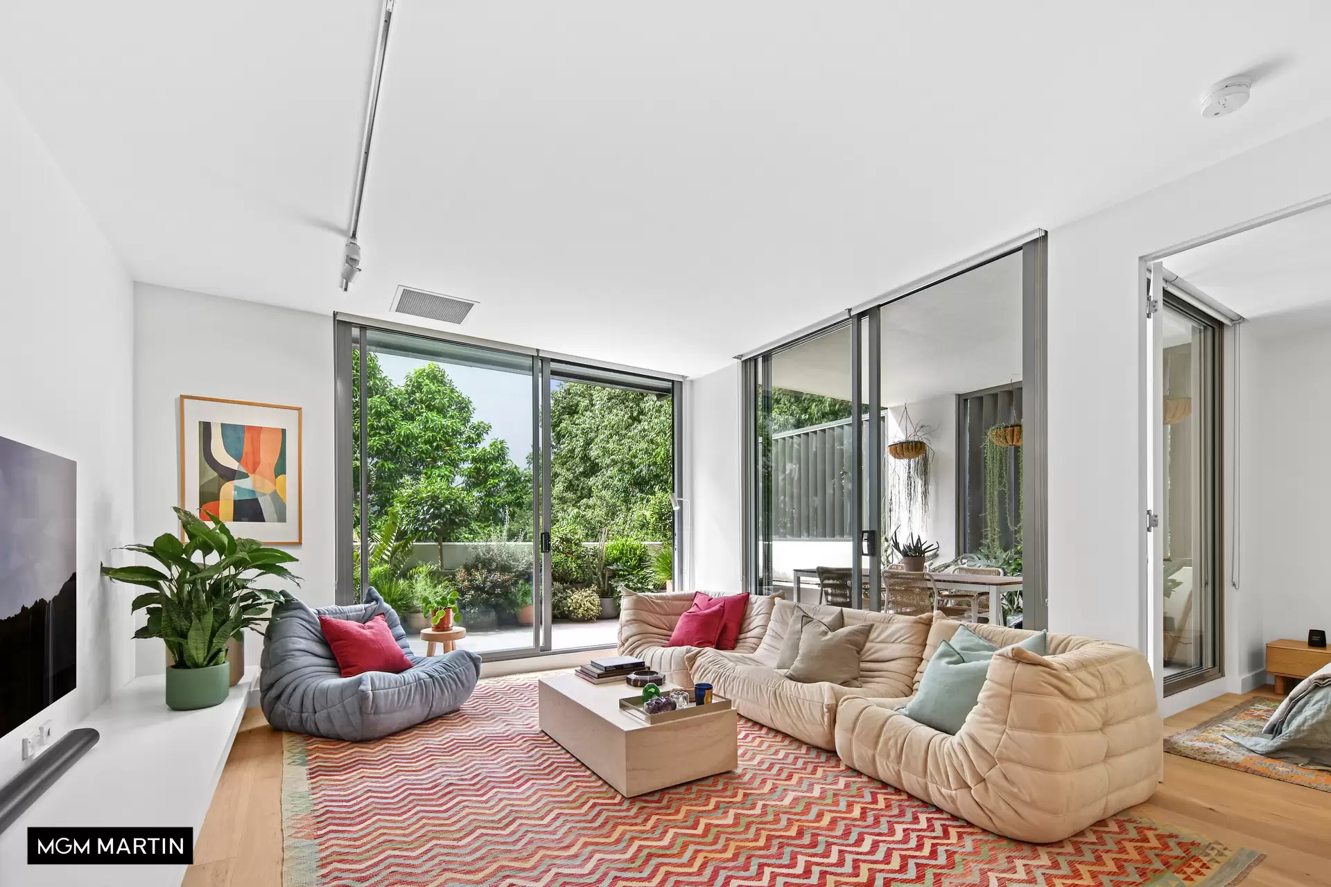 D135/810 Elizabeth Street, Waterloo Sold by MGM Martin - image 1
