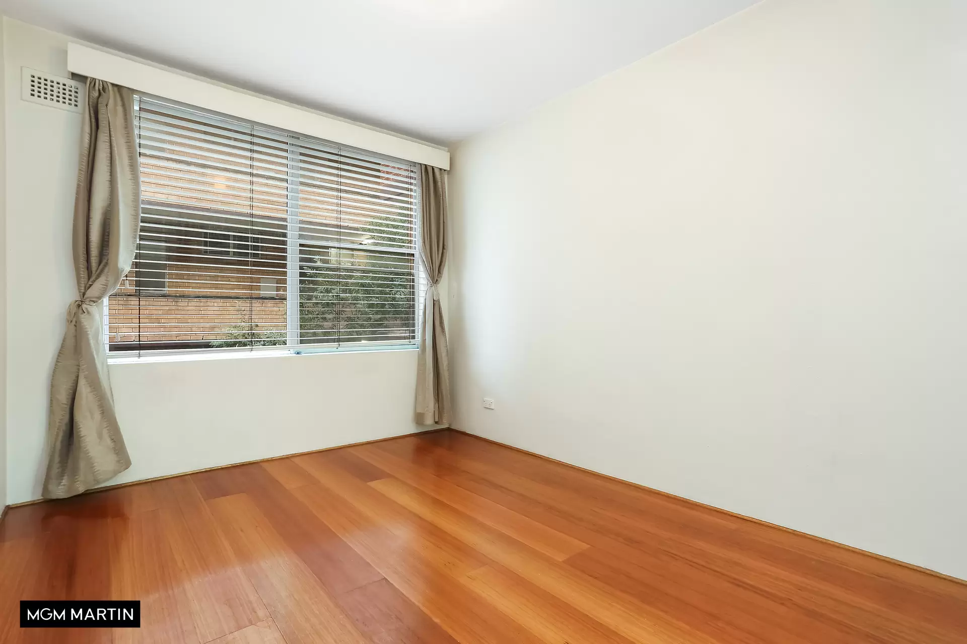 230/60-62 Cook Road, Centennial Park Leased by MGM Martin - image 1