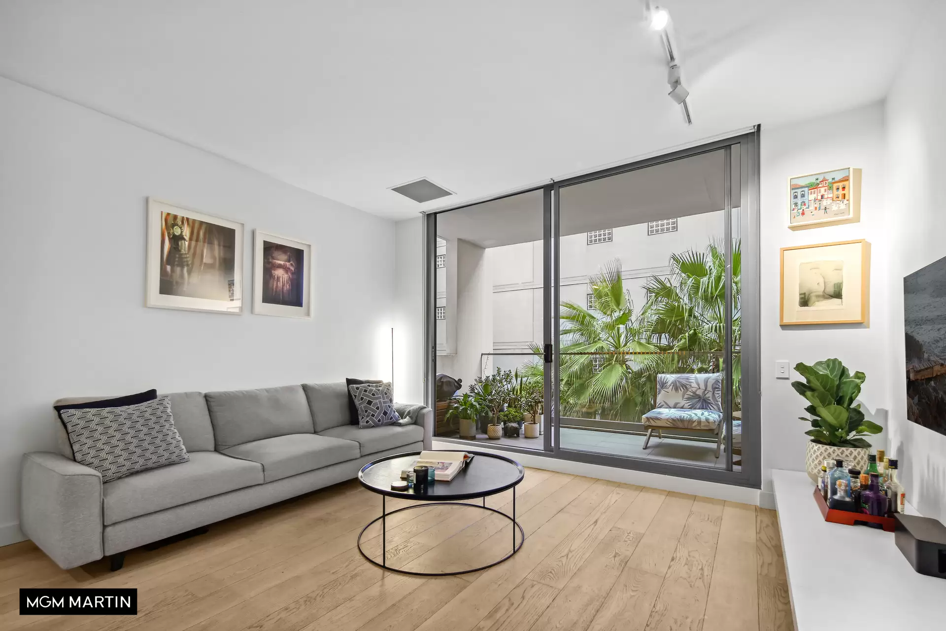 B213/810 Elizabeth Street, Waterloo Sold by MGM Martin - image 1