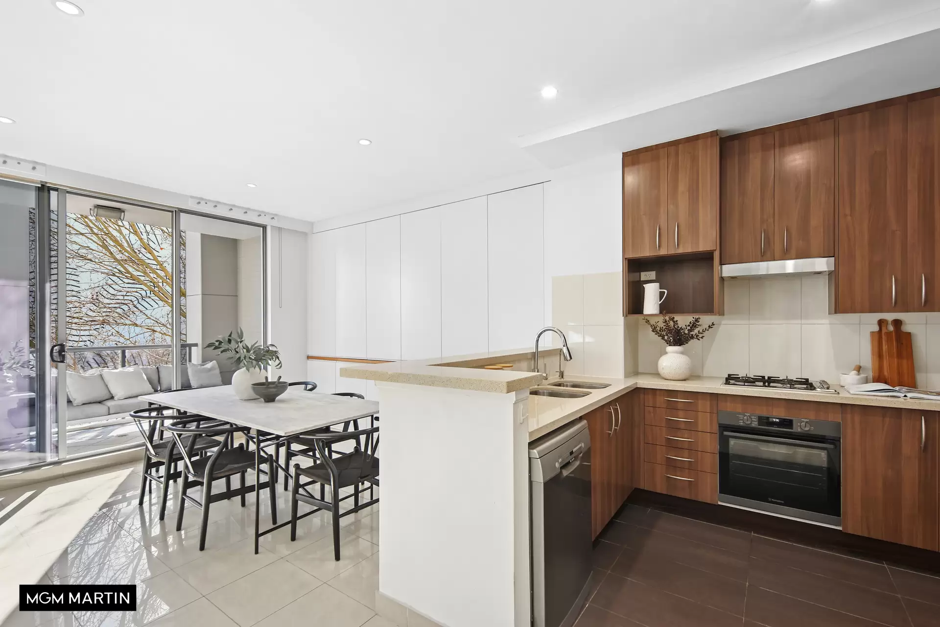 38/635 Gardeners Road, Mascot Sold by MGM Martin - image 1
