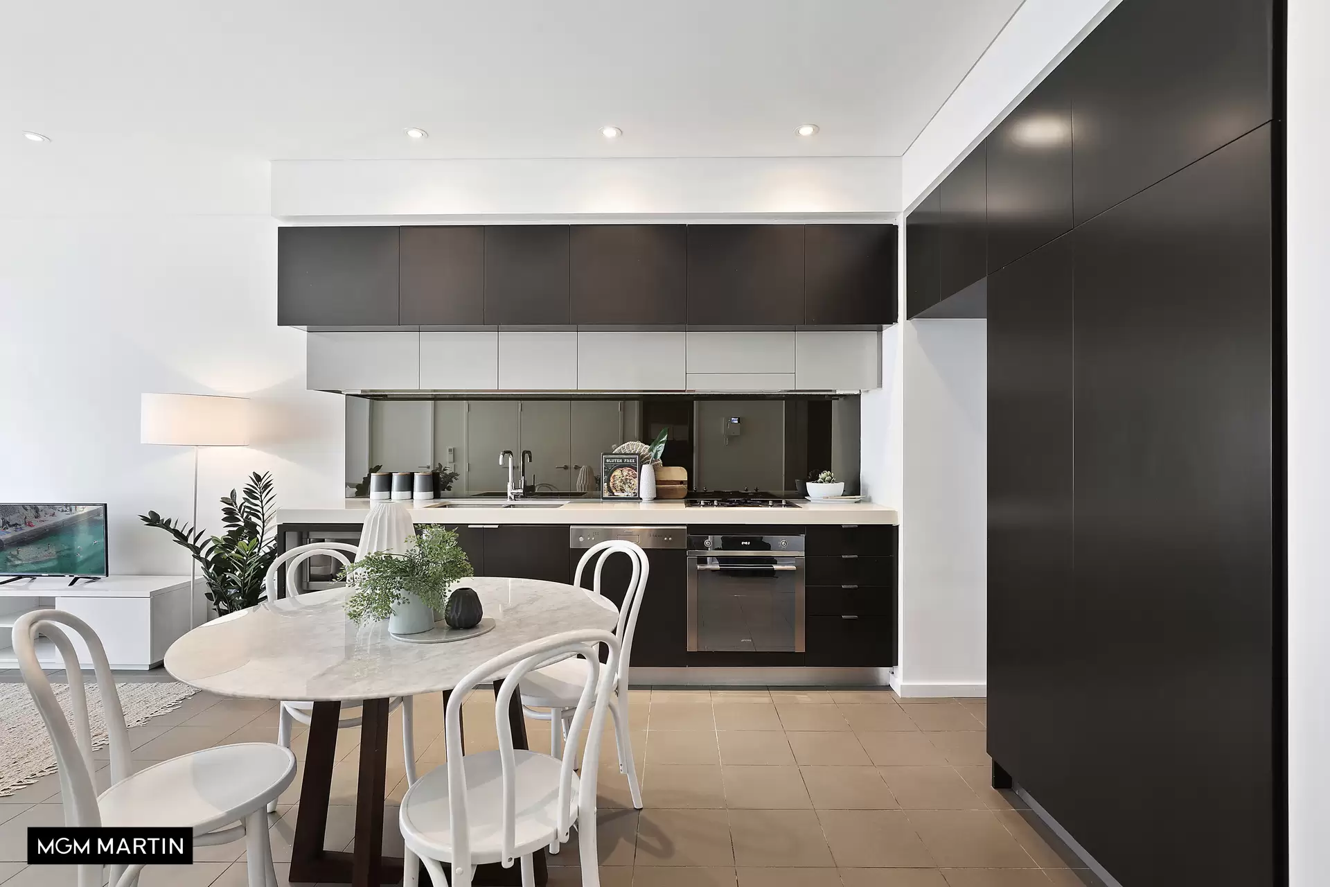 118/6B Defries Avenue, Zetland Leased by MGM Martin - image 1