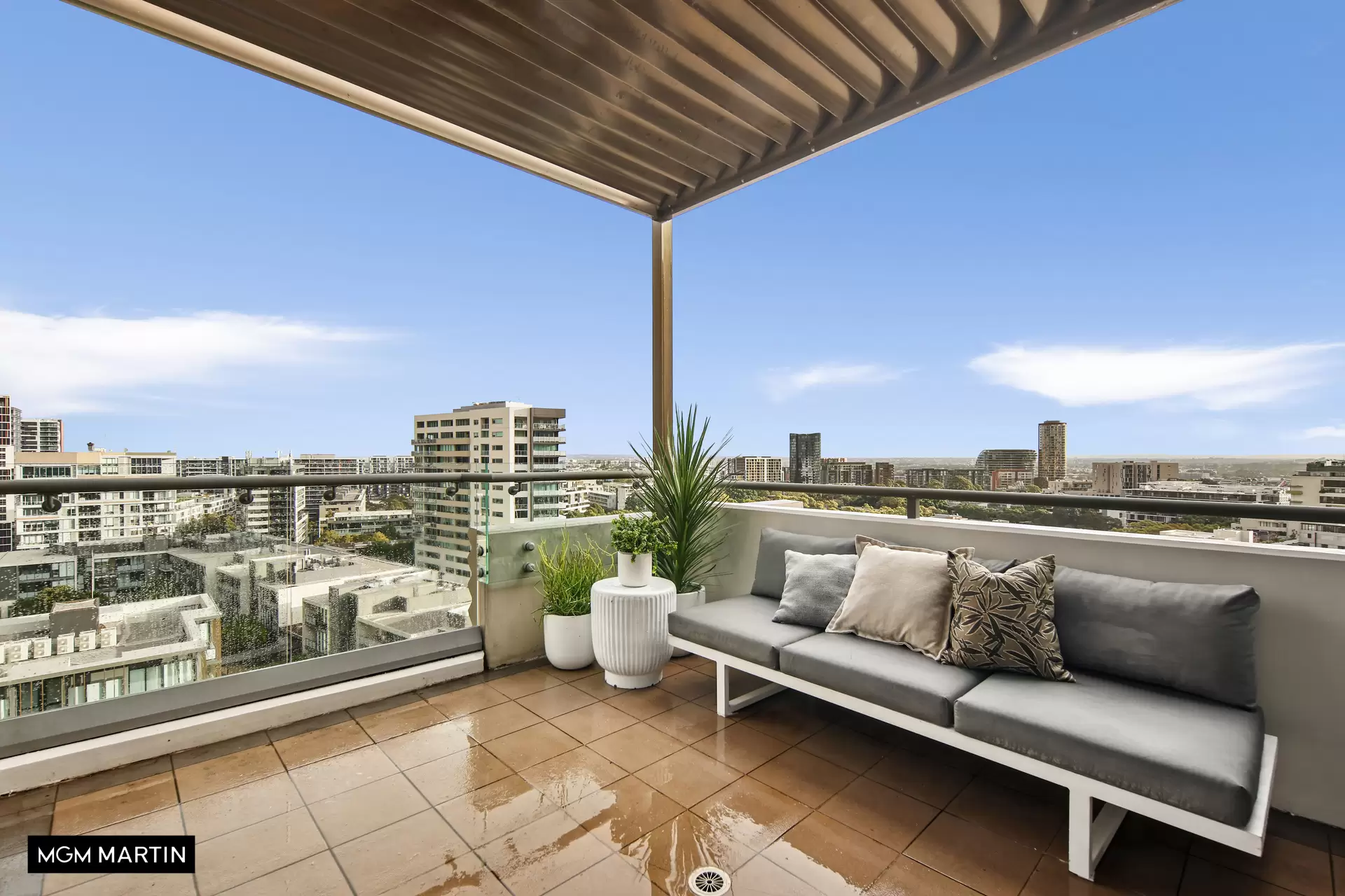1502/20 Gadigal Avenue, Zetland Sold by MGM Martin - image 1