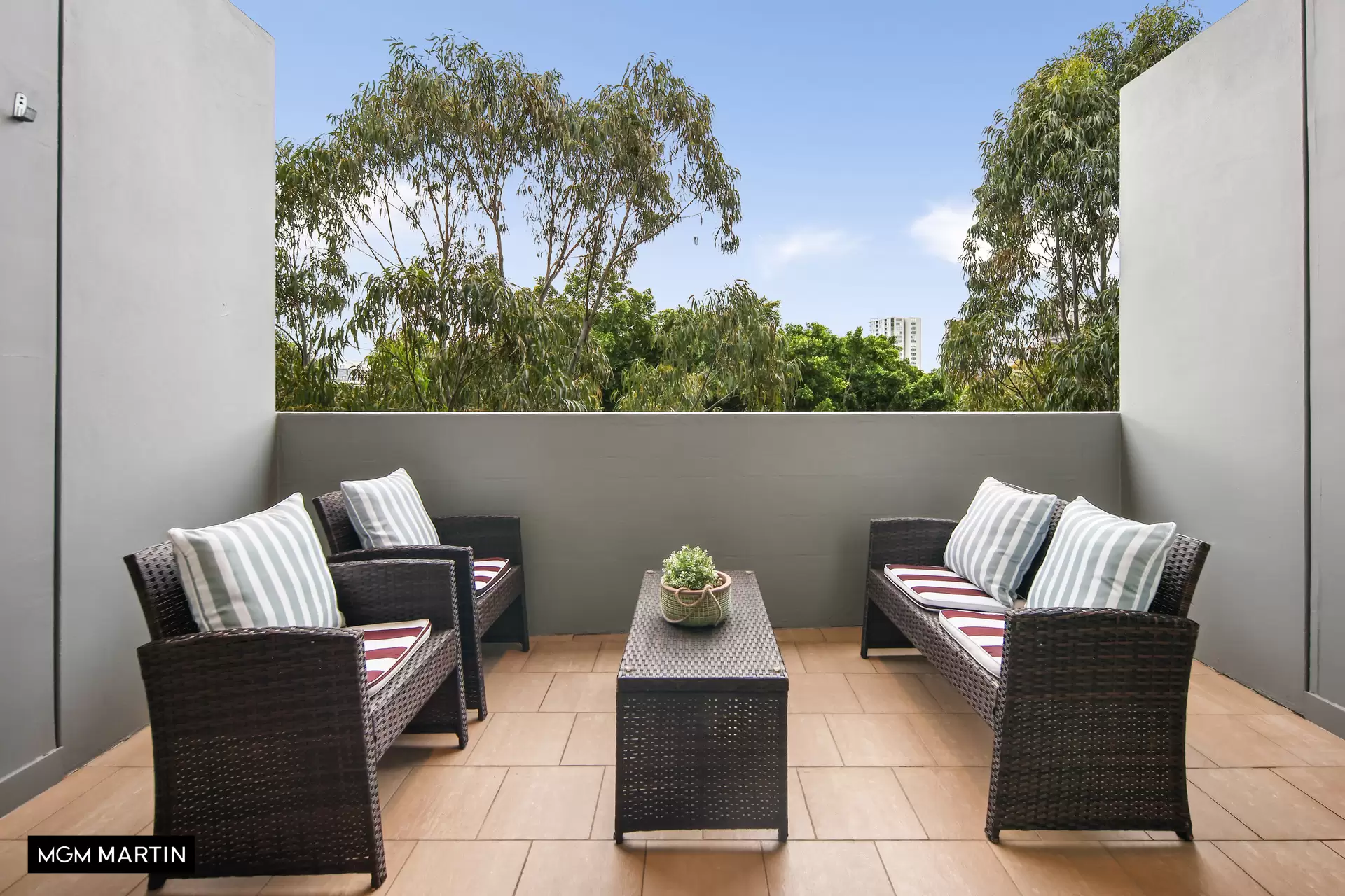 60/30 Gadigal Avenue, Zetland Sold by MGM Martin - image 1