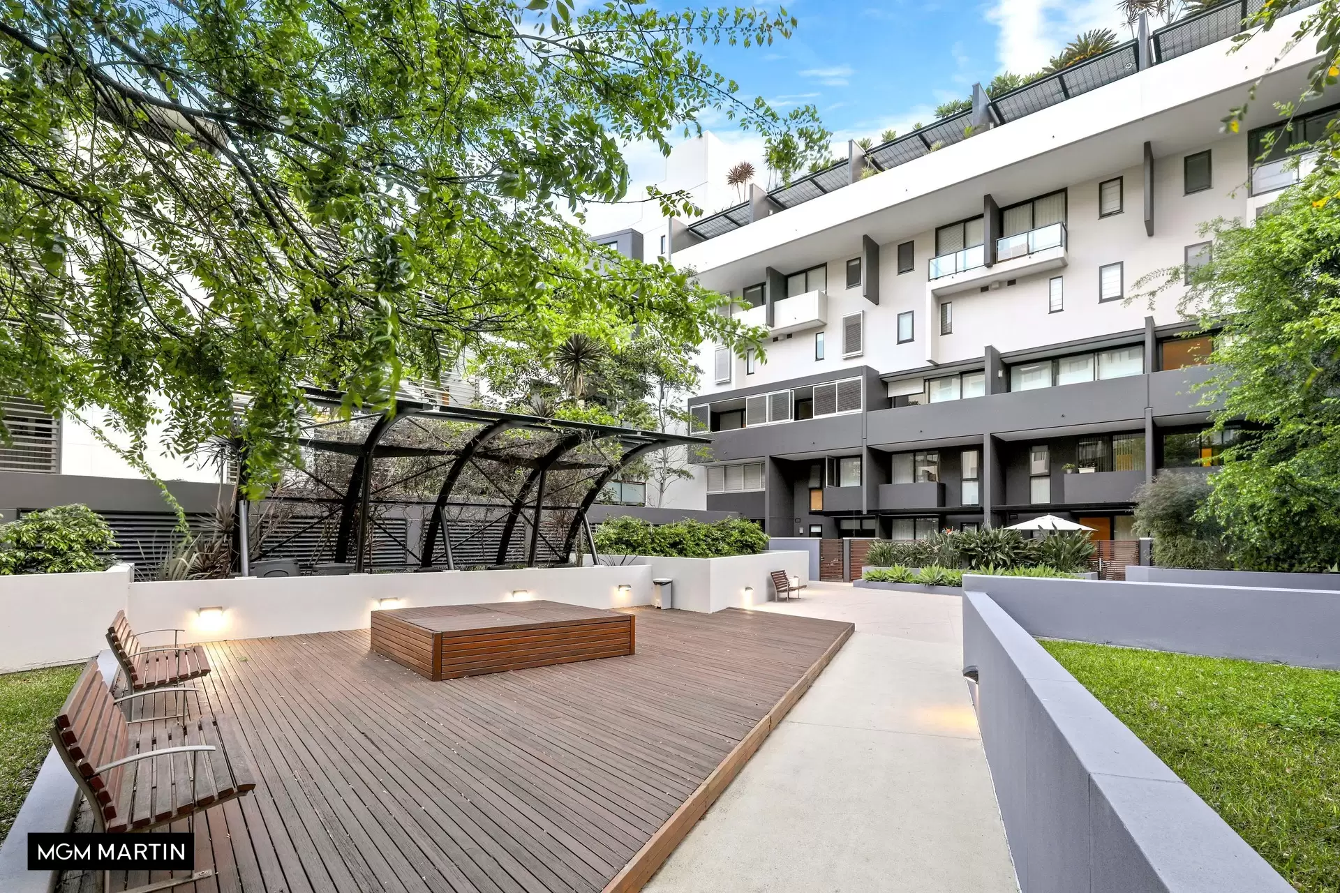 1109/1 Grandstand Parade, Zetland Leased by MGM Martin - image 1