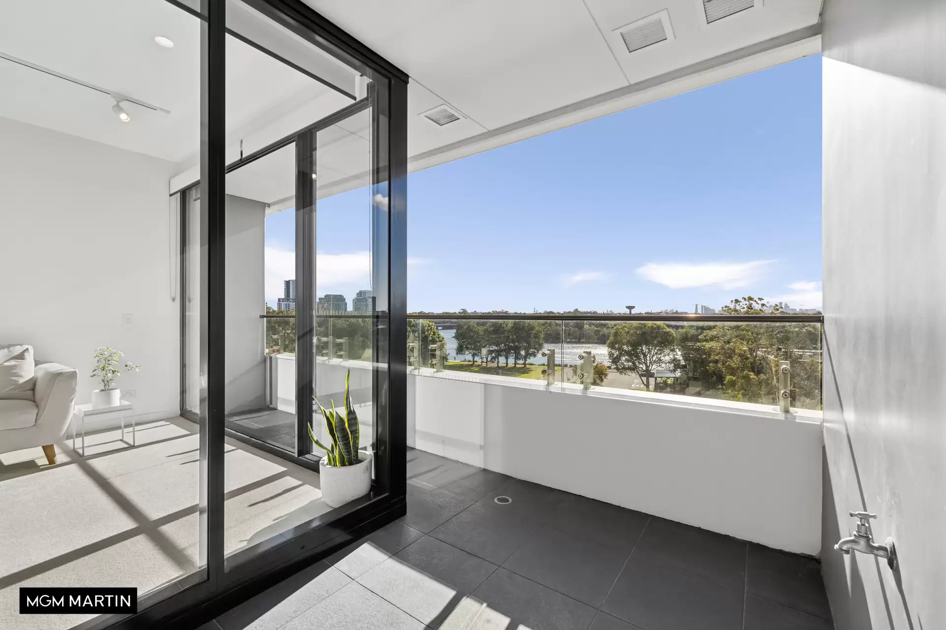 503/26 Levey Street, Wolli Creek Sold by MGM Martin - image 1