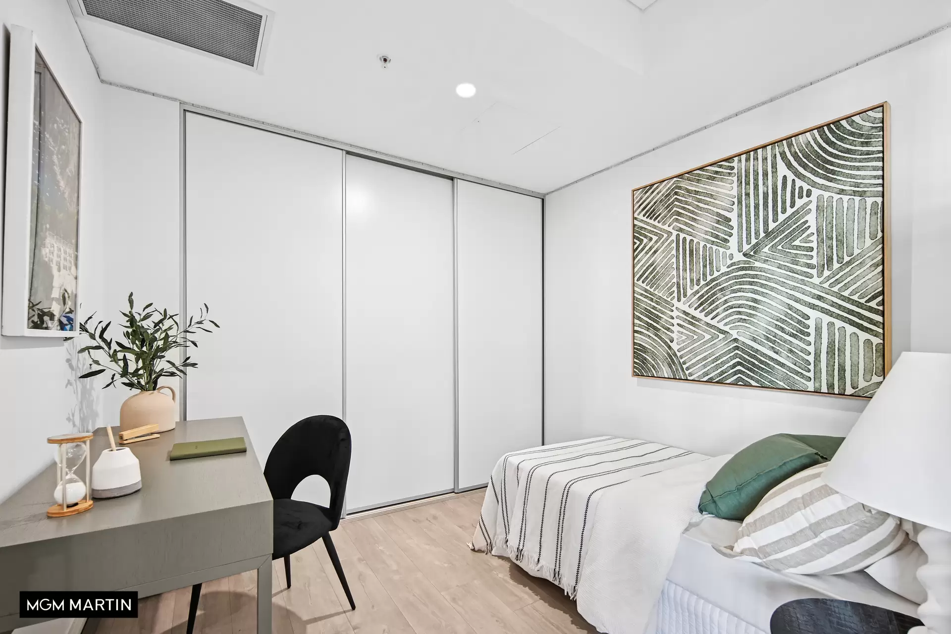 509/70 Regent Street, Kogarah Sold by MGM Martin - image 1