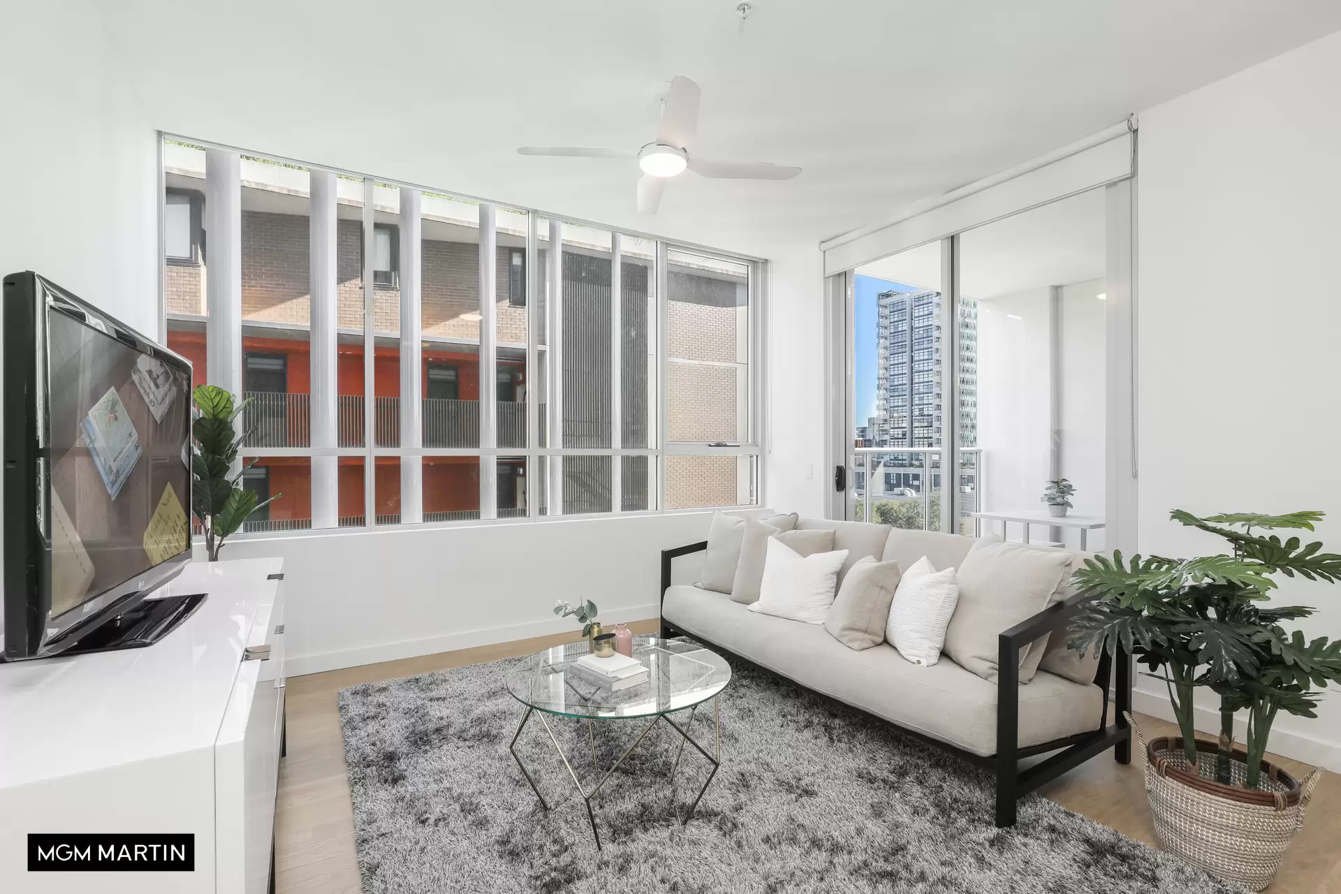 602/15 Gadigal Avenue, Zetland Sold by MGM Martin - image 1
