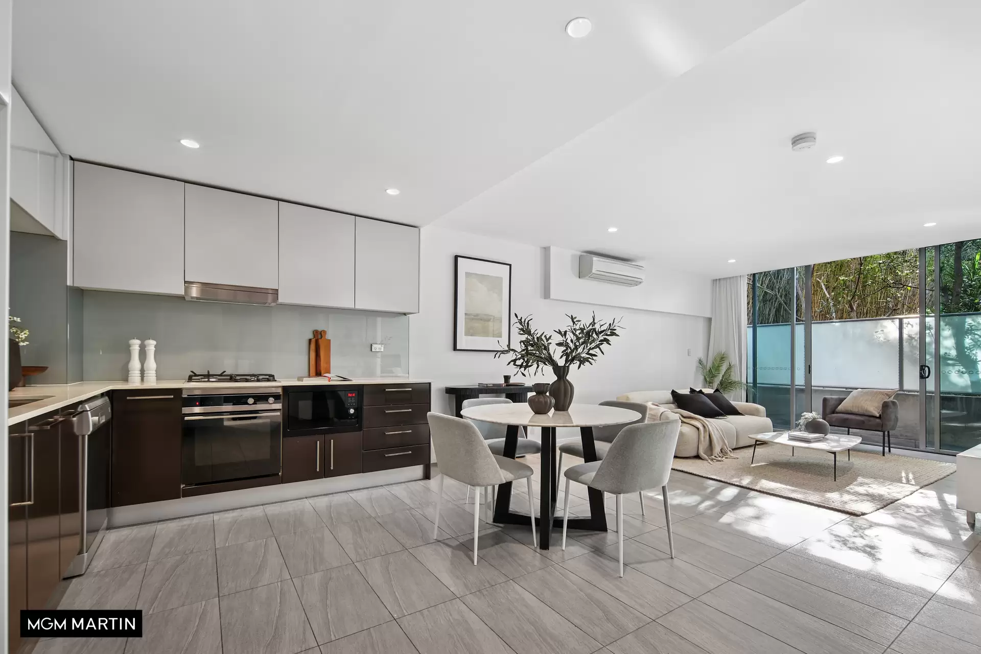 15/27-41 Wyndham Street, Alexandria Sold by MGM Martin - image 1