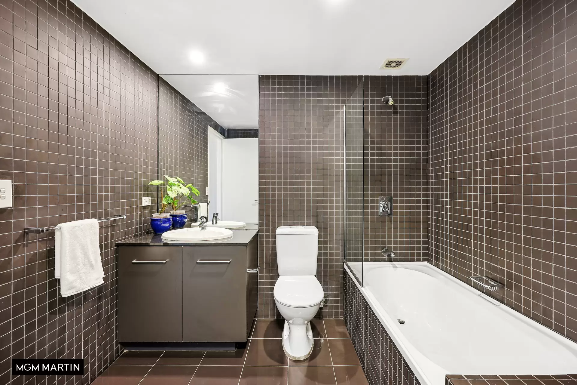 31/4 Grandstand Parade, Zetland Sold by MGM Martin - image 1