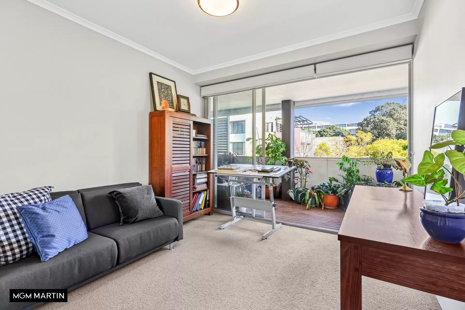 31/4 Grandstand Parade, Zetland Sold by MGM Martin - image 1