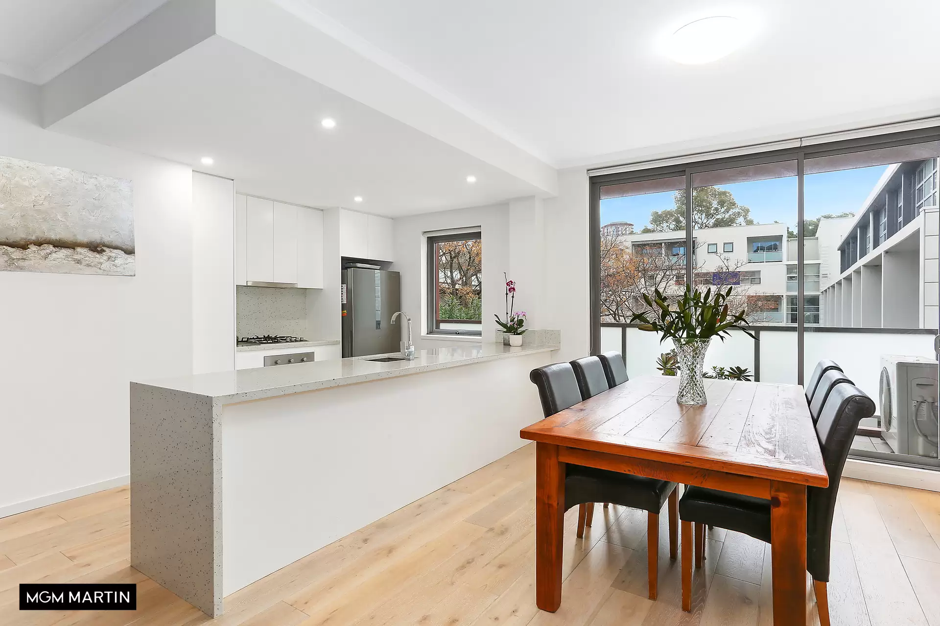 15/11 Grandstand Parade, Zetland Leased by MGM Martin - image 1