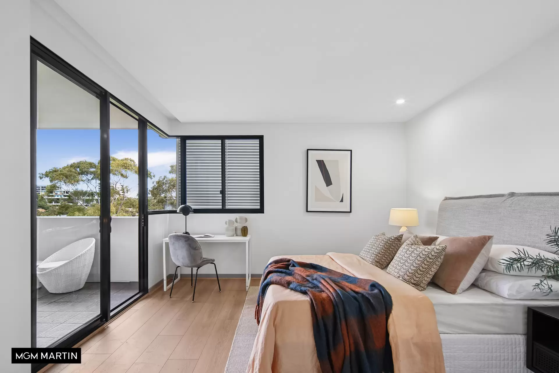 2601/98 Joynton Avenue, Zetland Sold by MGM Martin - image 1