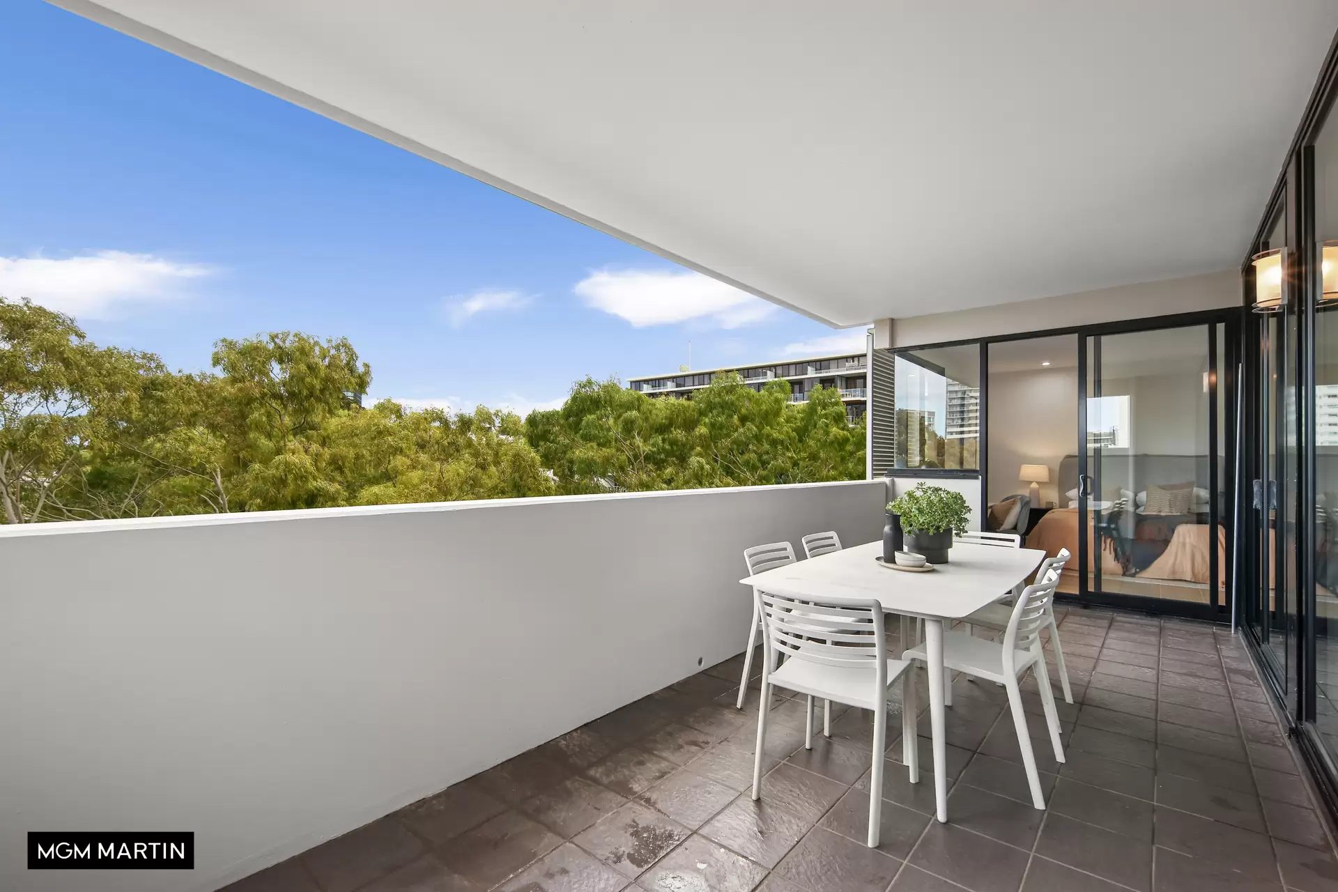 2601/98 Joynton Avenue, Zetland Sold by MGM Martin - image 1