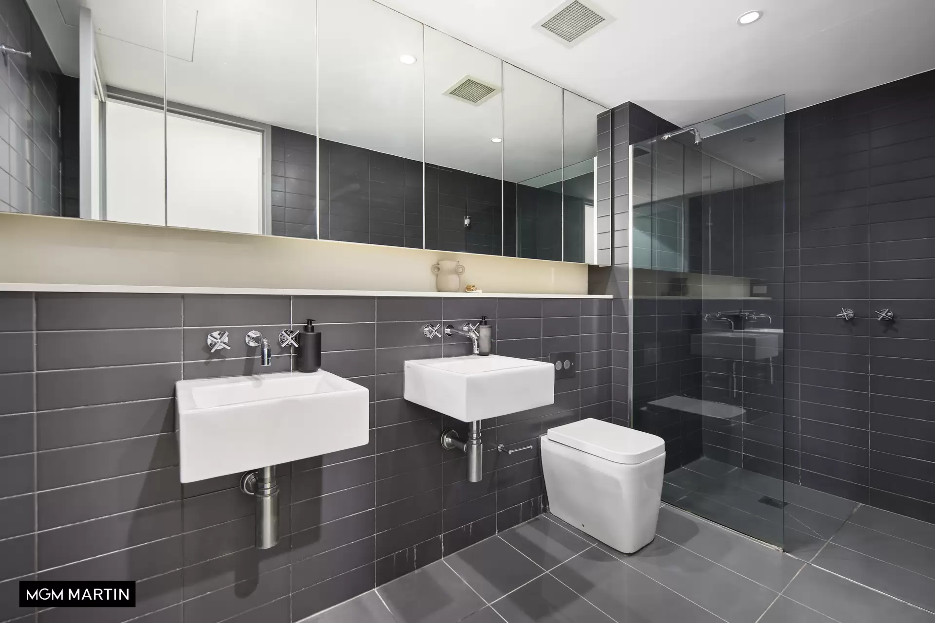 2601/98 Joynton Avenue, Zetland Sold by MGM Martin - image 1