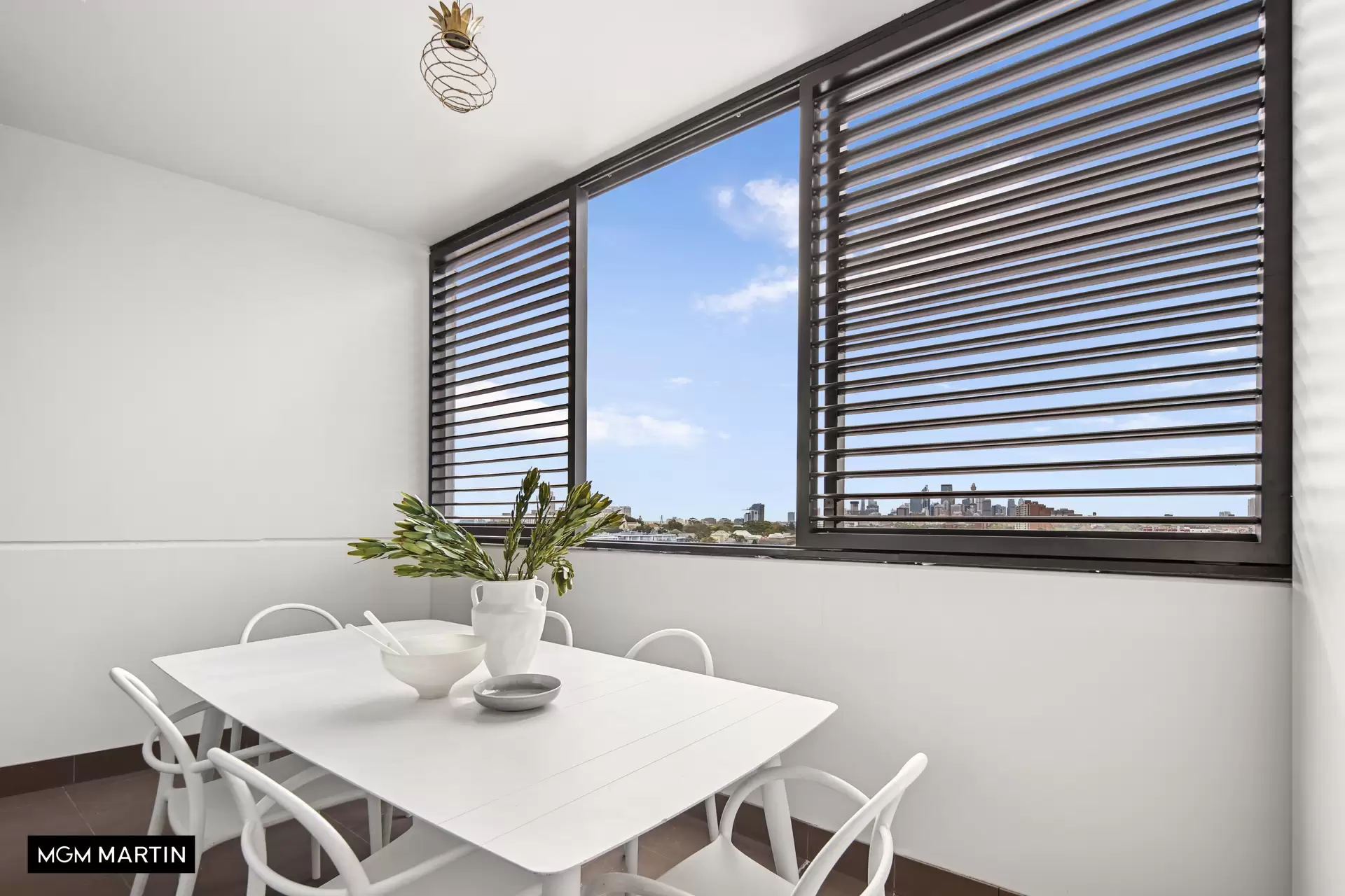 1024/5 O'Dea Avenue, Zetland Sold by MGM Martin - image 1