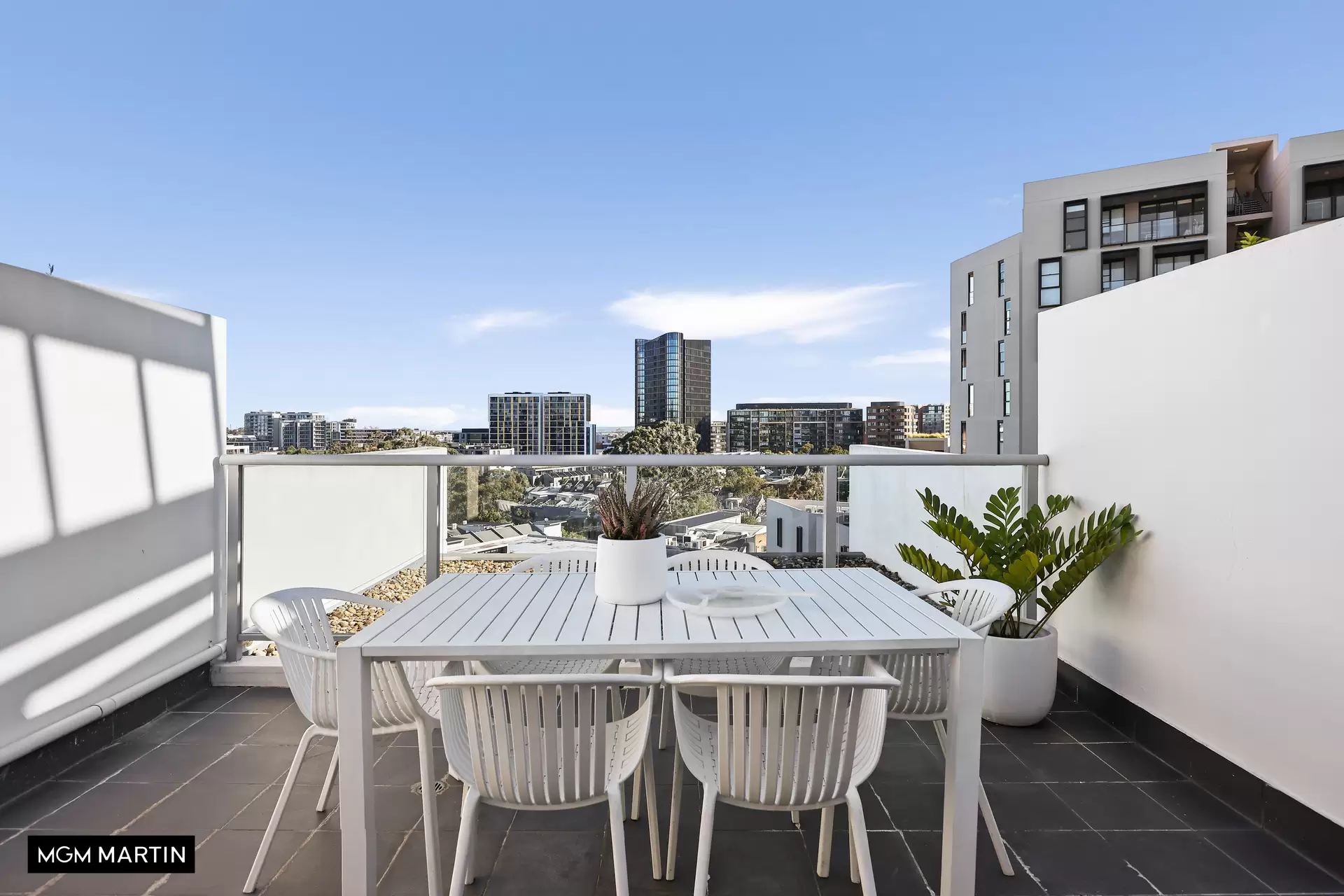 811/15 Joynton Avenue, Zetland Sold by MGM Martin - image 1