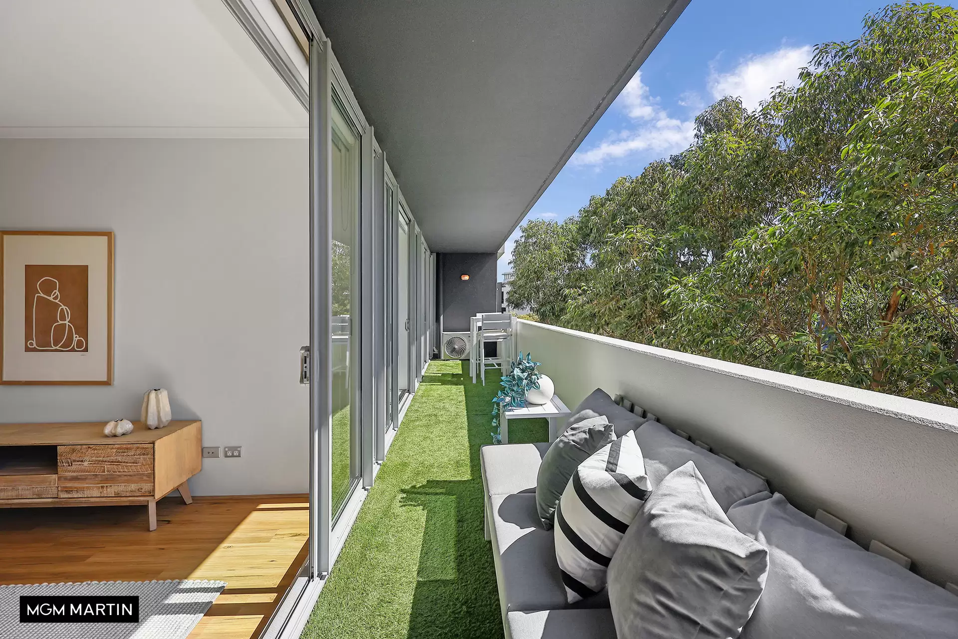 44/2 Hutchinson Walk, Zetland Sold by MGM Martin - image 1