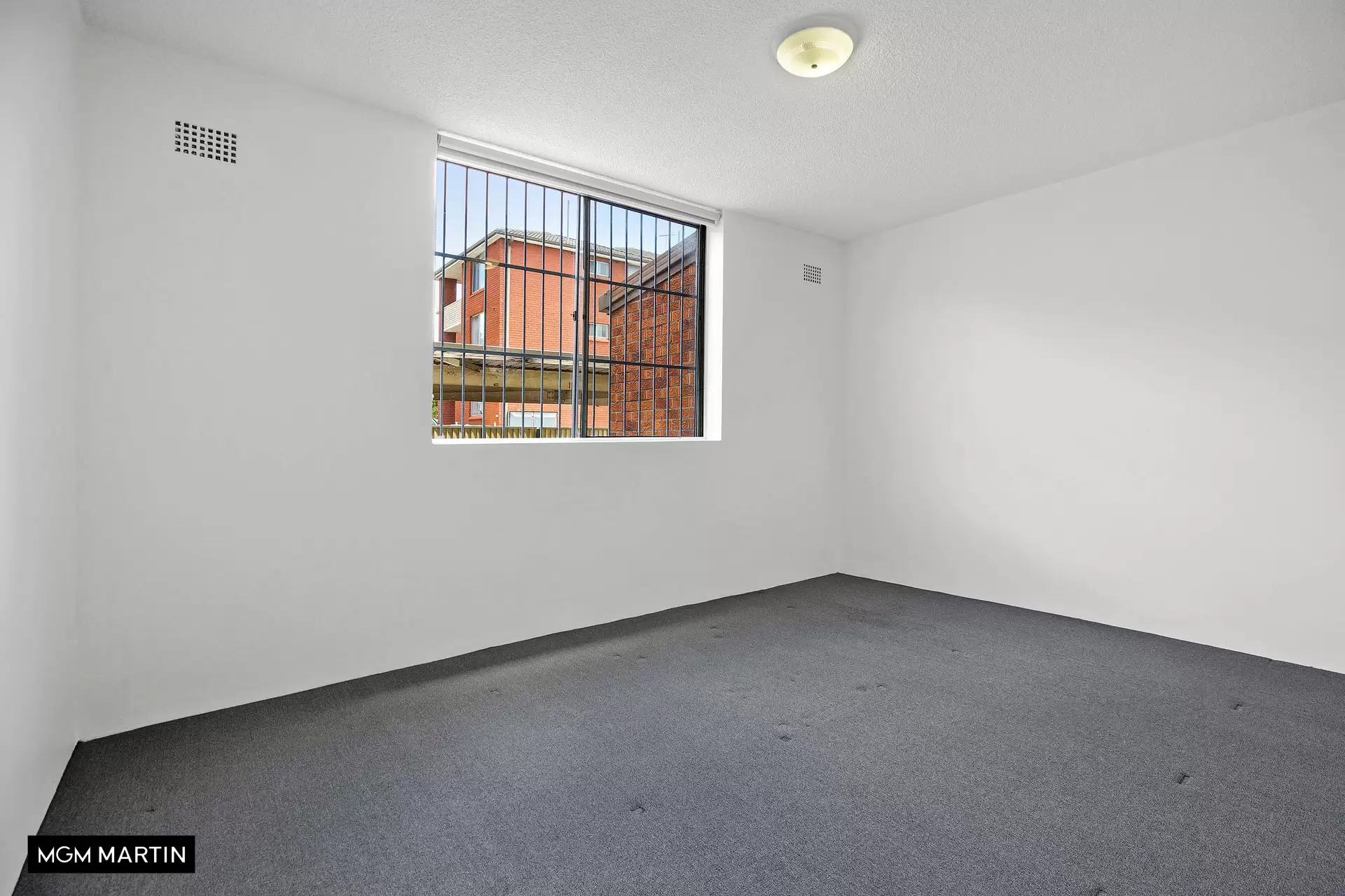 3/18 Barber Avenue, Eastlakes Leased by MGM Martin - image 1