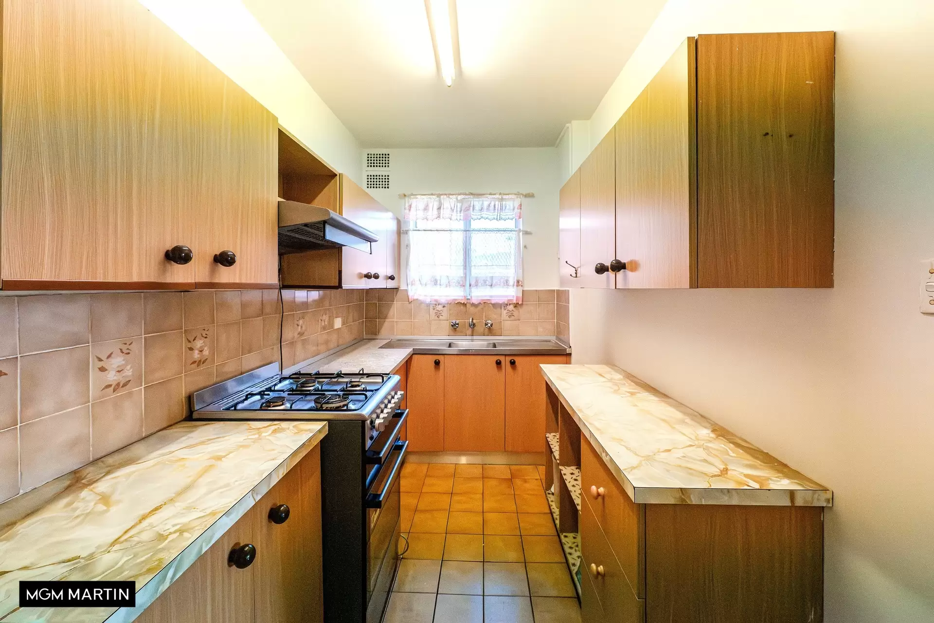 6/28 Barber Avenue, Eastlakes Sold by MGM Martin - image 1