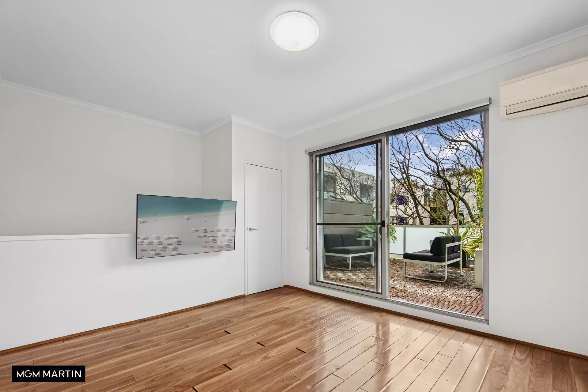 2/2 Leyland Grove, Zetland Leased by MGM Martin - image 1