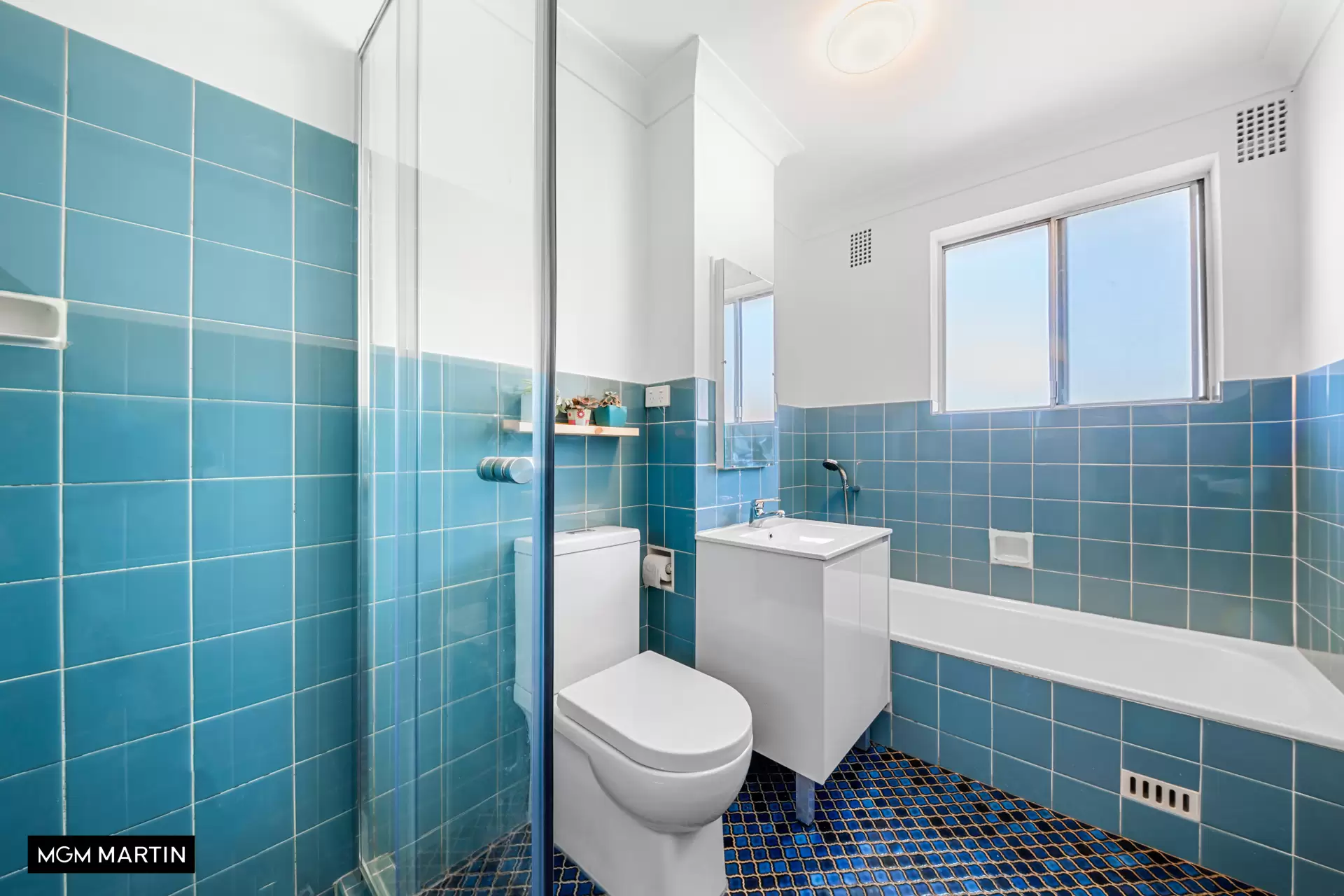 16/37 Mascot Drive, Eastlakes Sold by MGM Martin - image 1