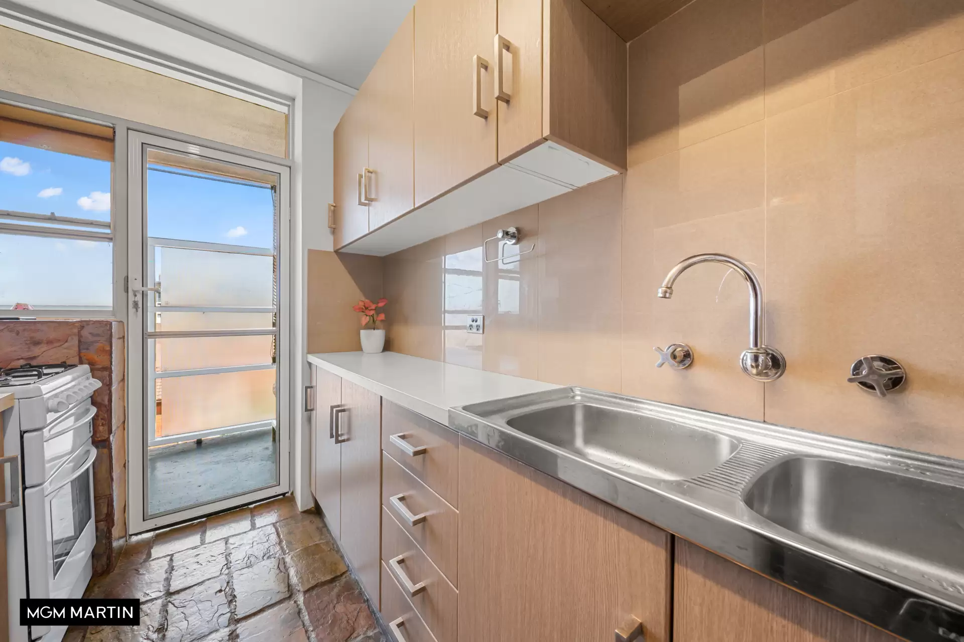 27/28 Evans Avenue, Eastlakes Sold by MGM Martin - image 1