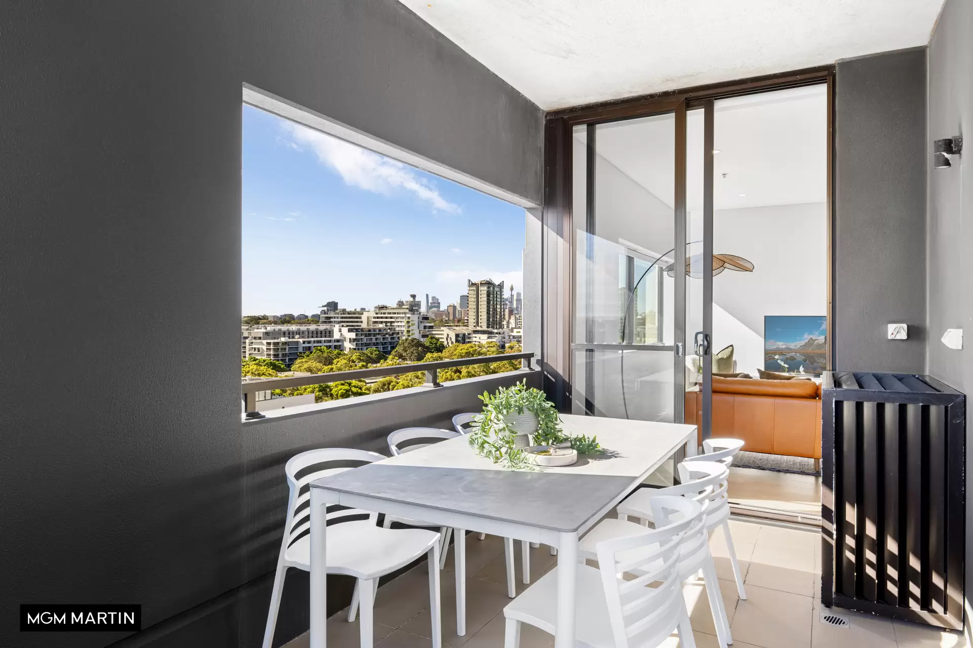 1208/3 George Julius Avenue, Zetland Sold by MGM Martin - image 1