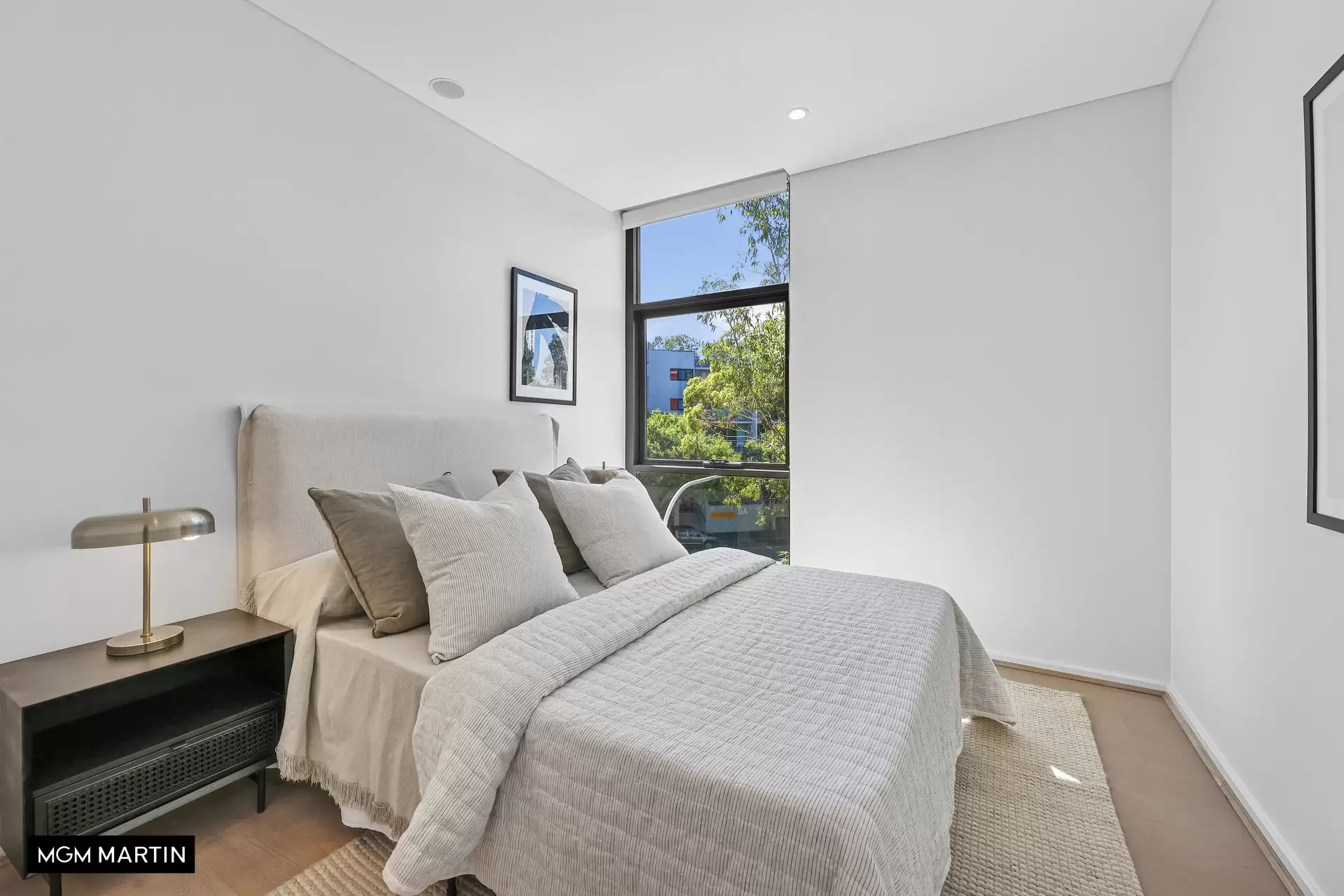 323/1 Hutchinson Walk, Zetland Sold by MGM Martin - image 1