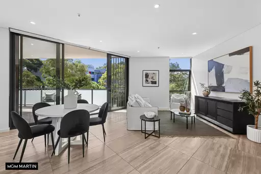 323/1 Hutchinson Walk, Zetland Sold by MGM Martin