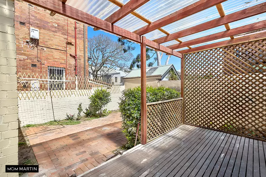 31 Allens Parade, Bondi Junction Leased by MGM Martin - image 1