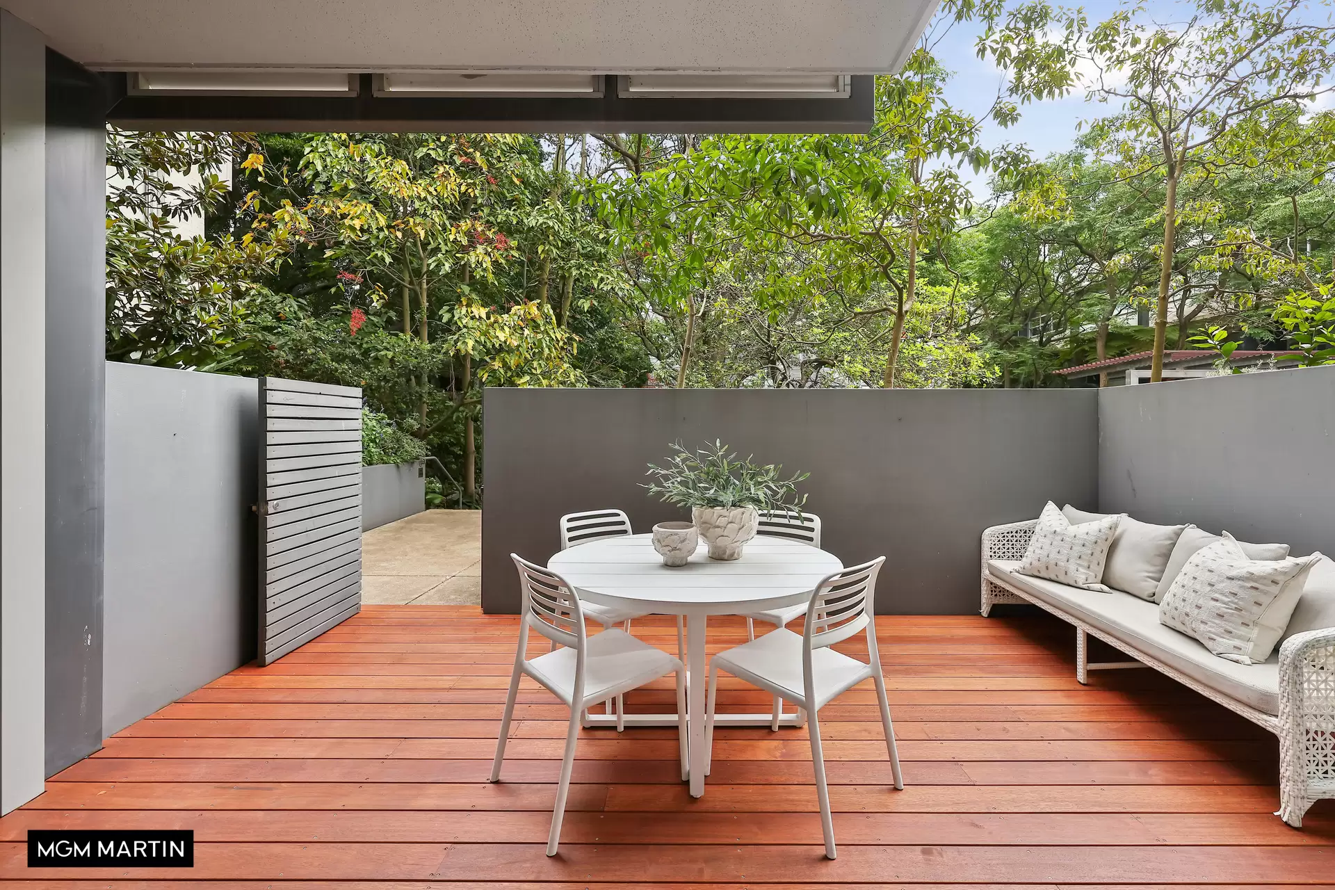 4/13 Grandstand Parade, Zetland Sold by MGM Martin - image 1