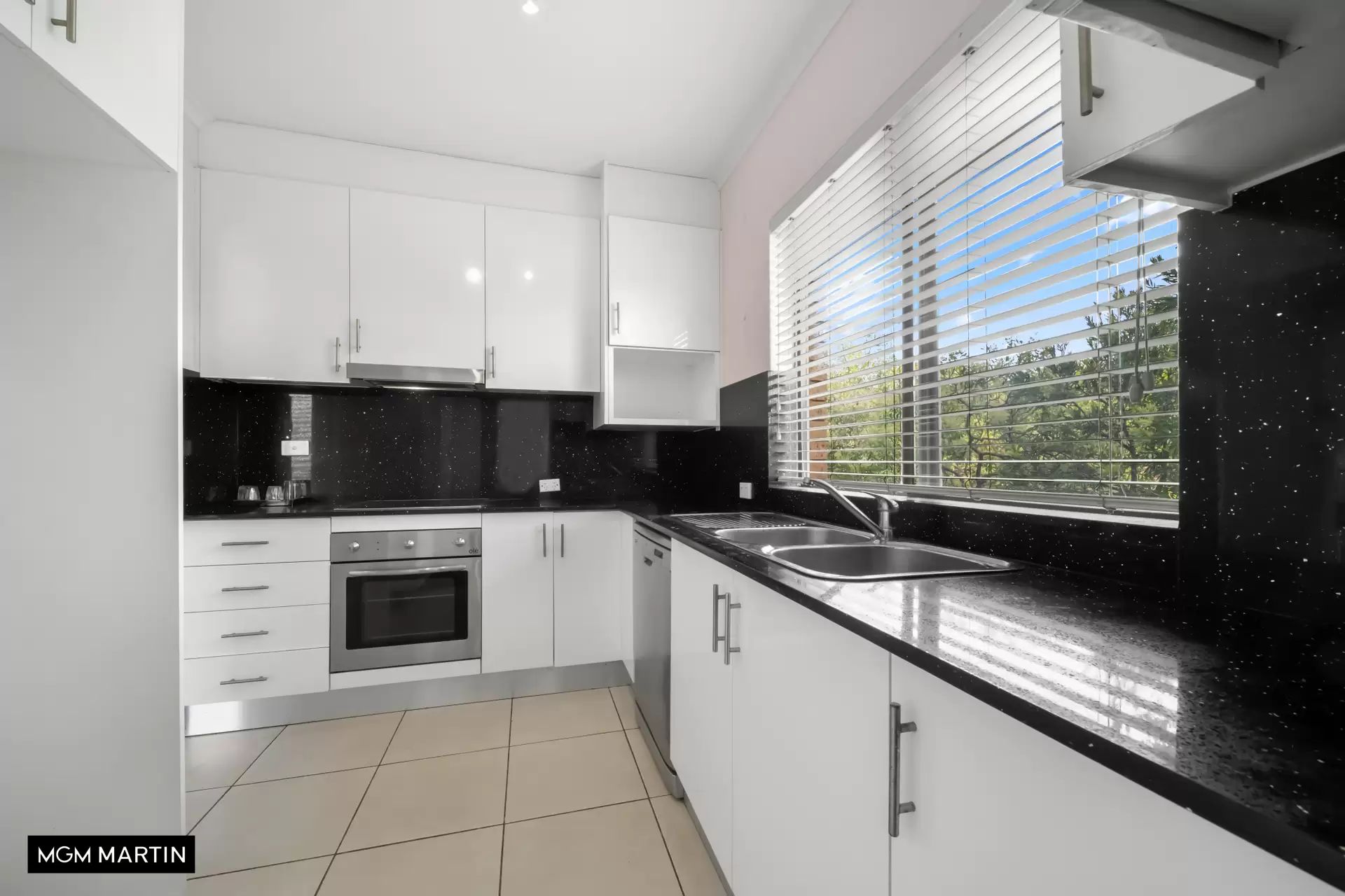1/65 Forsyth Street, Kingsford Sold by MGM Martin - image 1