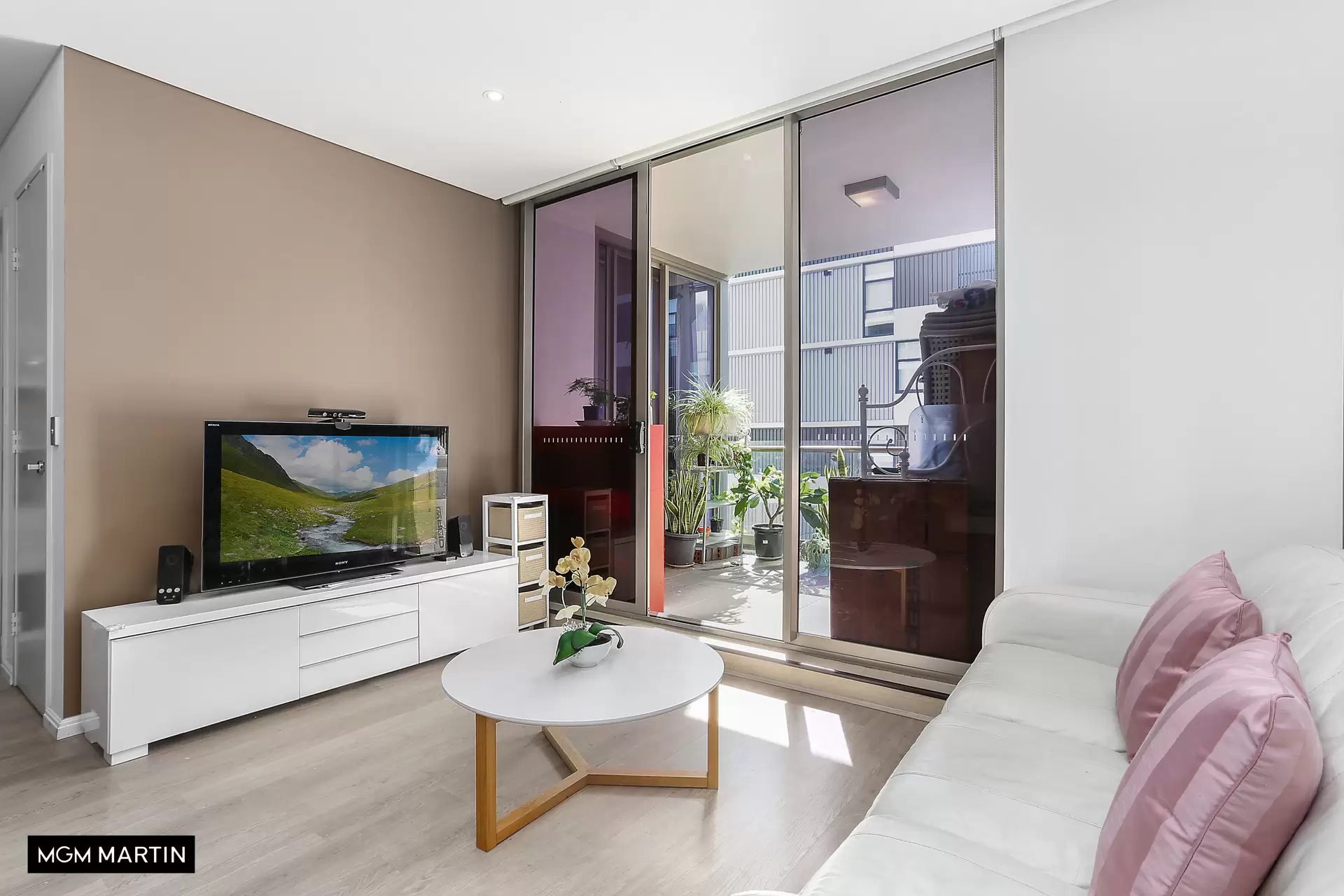 545/10 Victoria Park Parade, Zetland Leased by MGM Martin - image 1