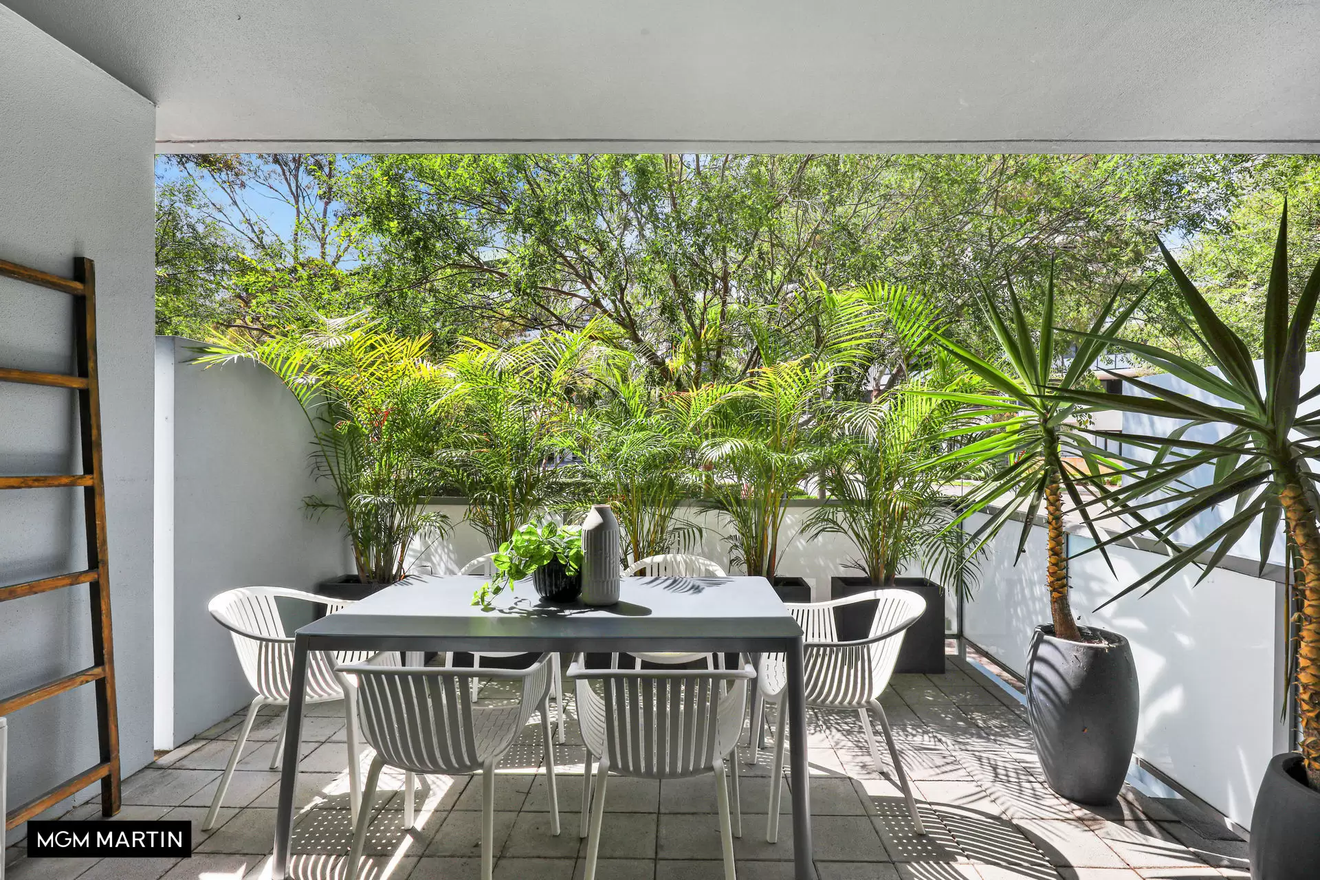 90/5A Victoria Park Parade, Zetland Leased by MGM Martin - image 1