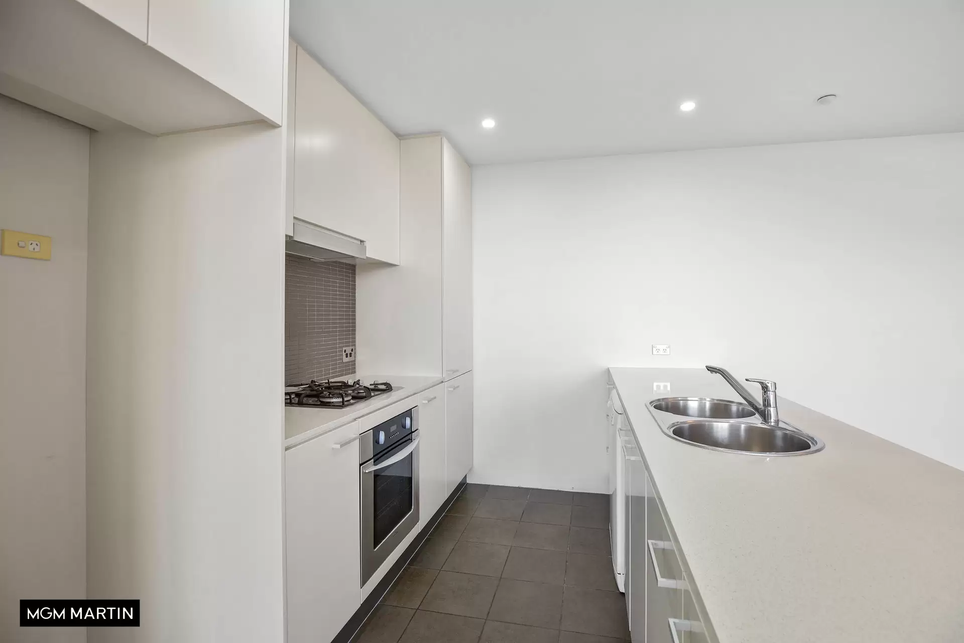93/3 Defries Avenue, Zetland Leased by MGM Martin - image 1