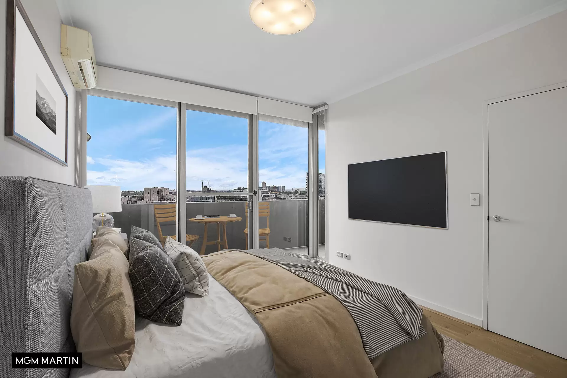 93/3 Defries Avenue, Zetland Leased by MGM Martin - image 1