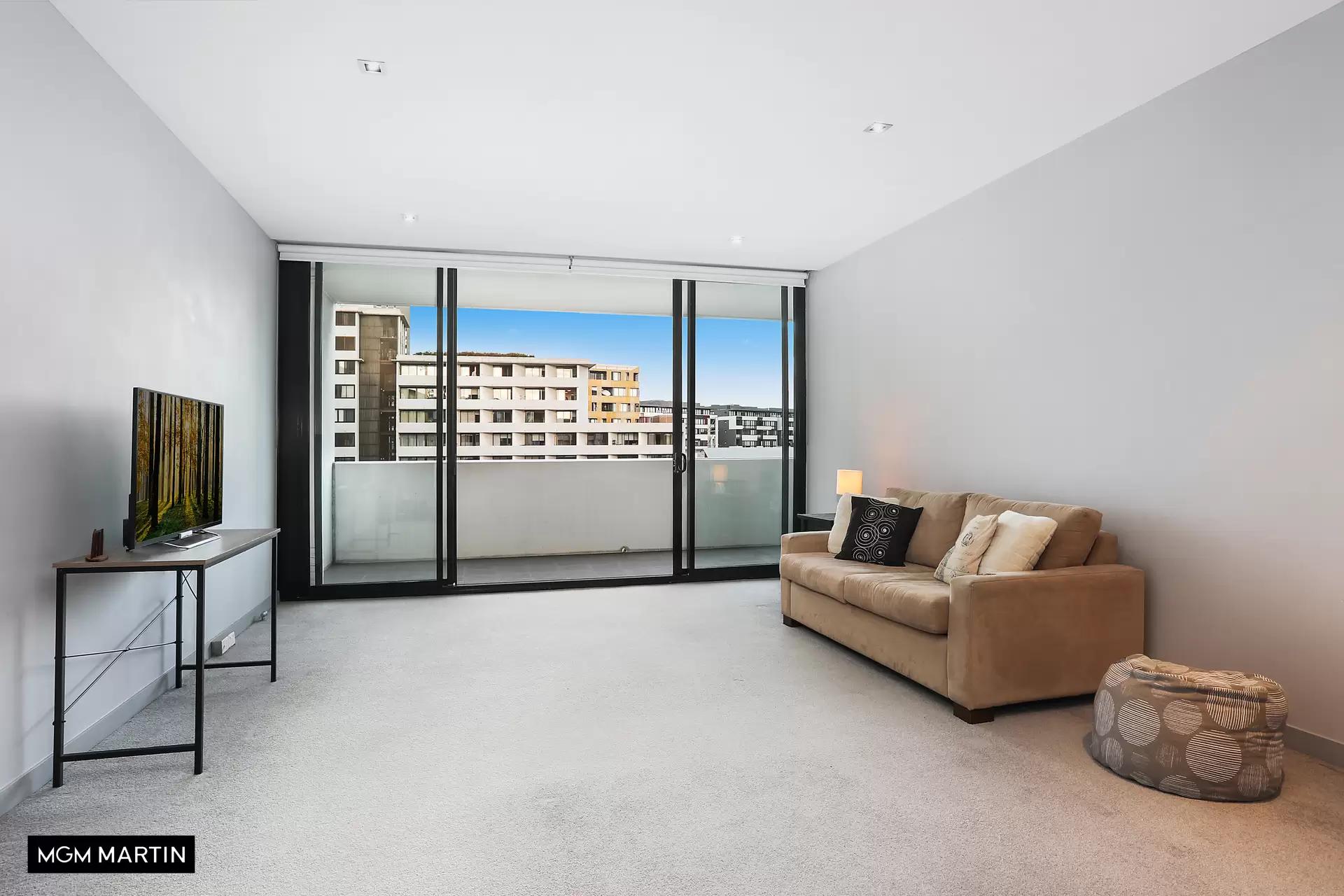 1503/1 Grandstand Parade, Zetland Leased by MGM Martin - image 1