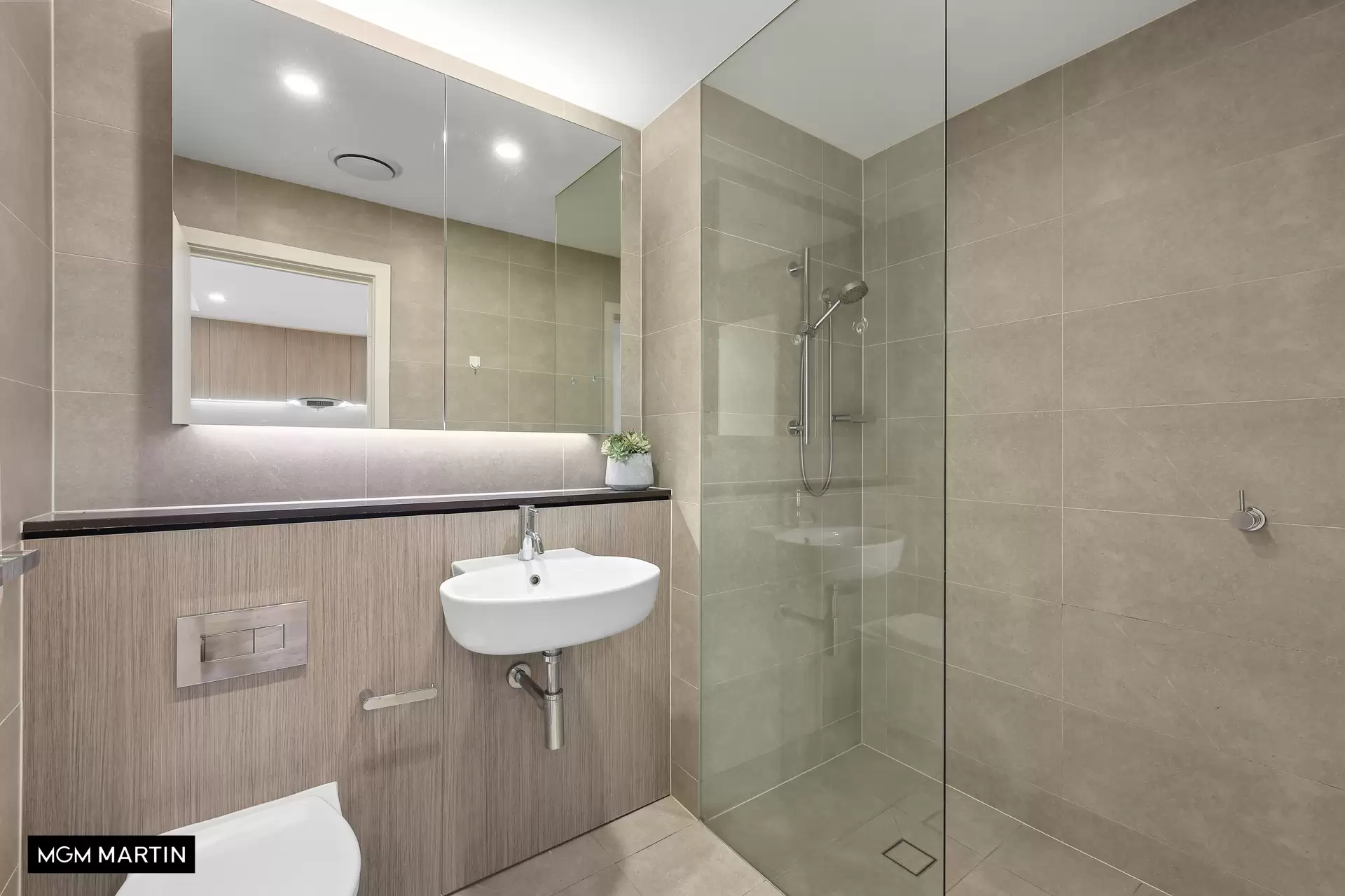 20304/5 Sam Sing Street, Waterloo Sold by MGM Martin - image 1