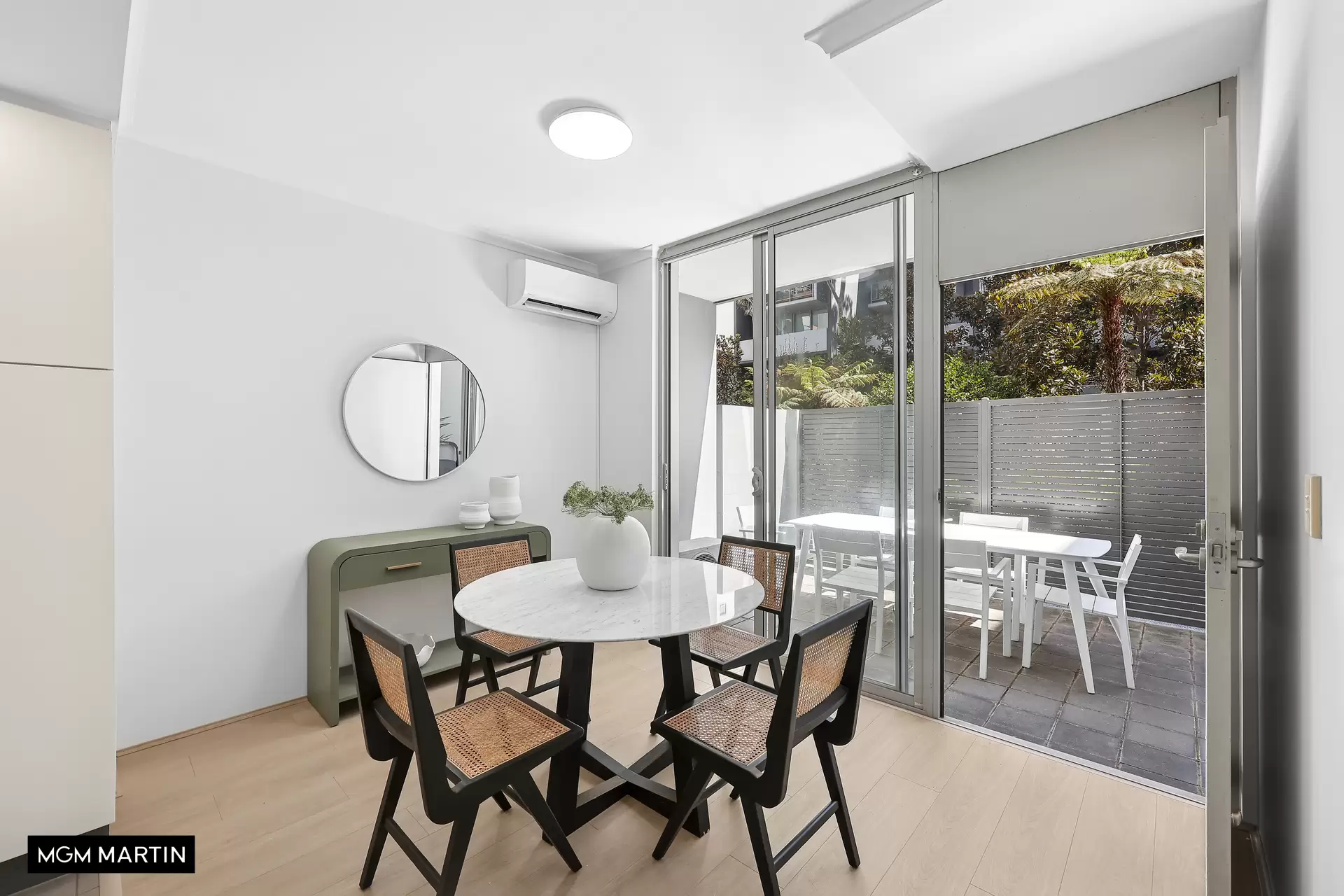 86/5A Victoria Park Parade, Zetland Sold by MGM Martin - image 1
