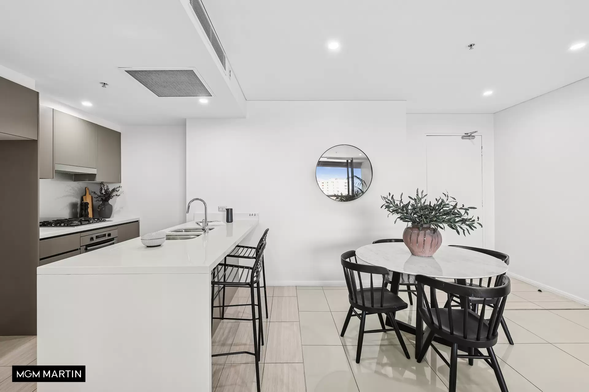 1115/20 Gadigal Avenue, Zetland Sold by MGM Martin - image 1