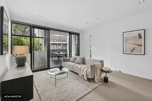1109/1 Grandstand Parade, Zetland Sold by MGM Martin