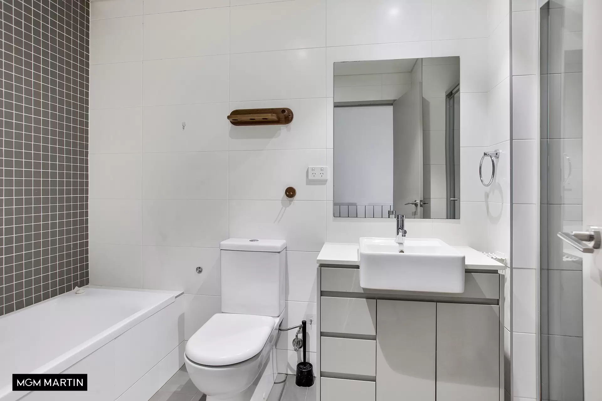 905A/8 Bourke Street, Mascot Leased by MGM Martin - image 1