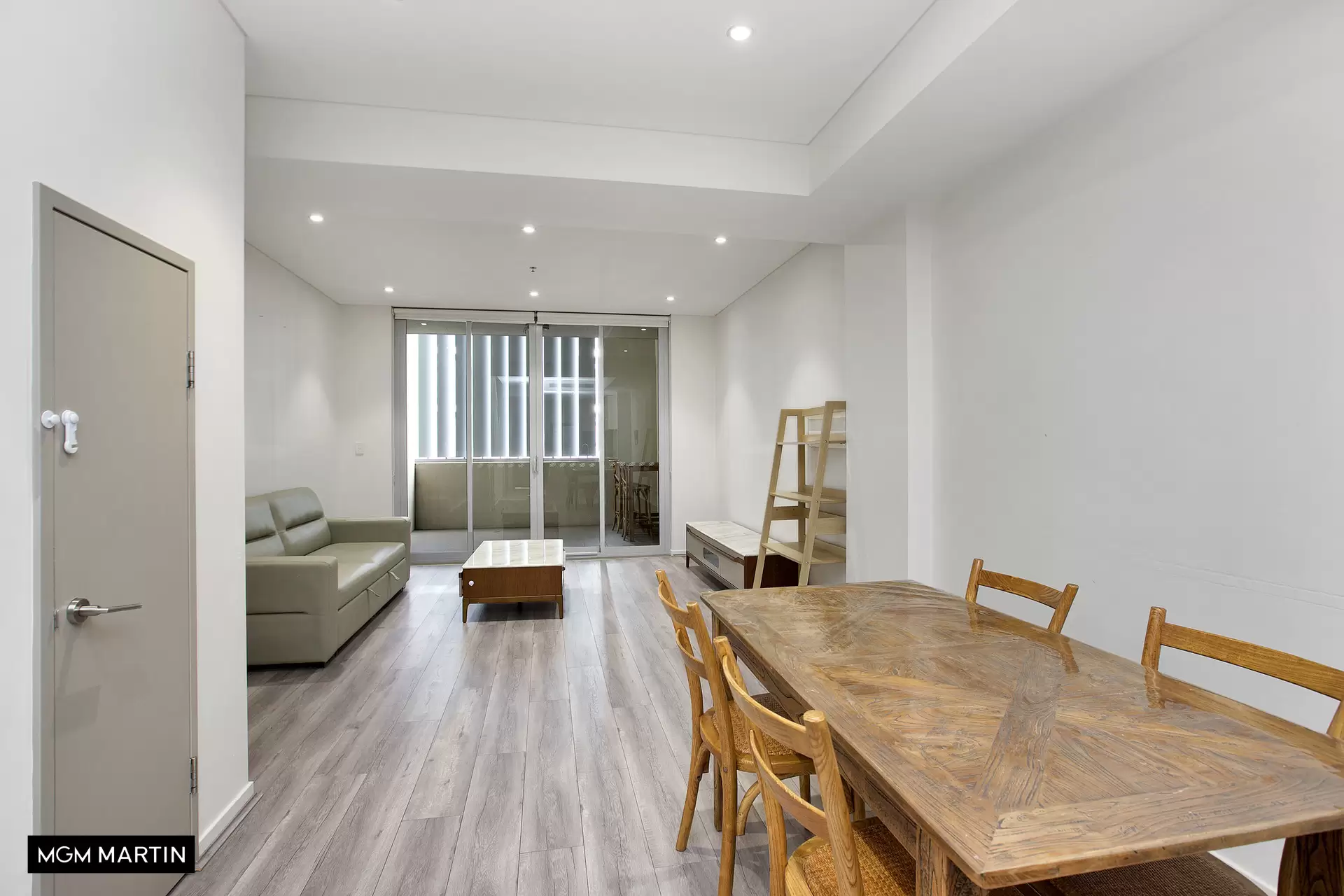905A/8 Bourke Street, Mascot Leased by MGM Martin - image 1