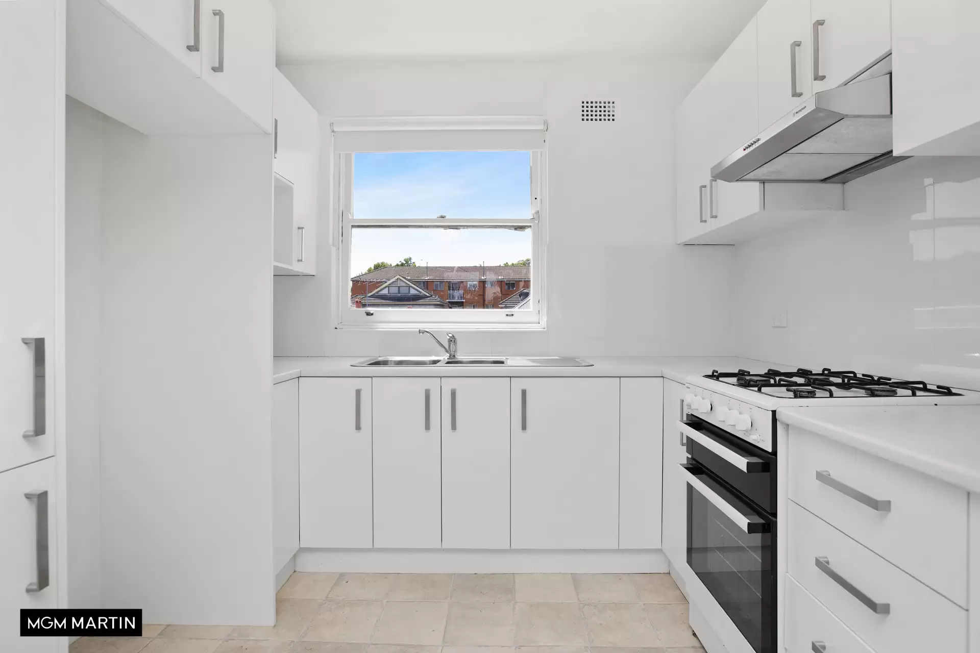 4/2 Silver Street, Randwick Leased by MGM Martin - image 1